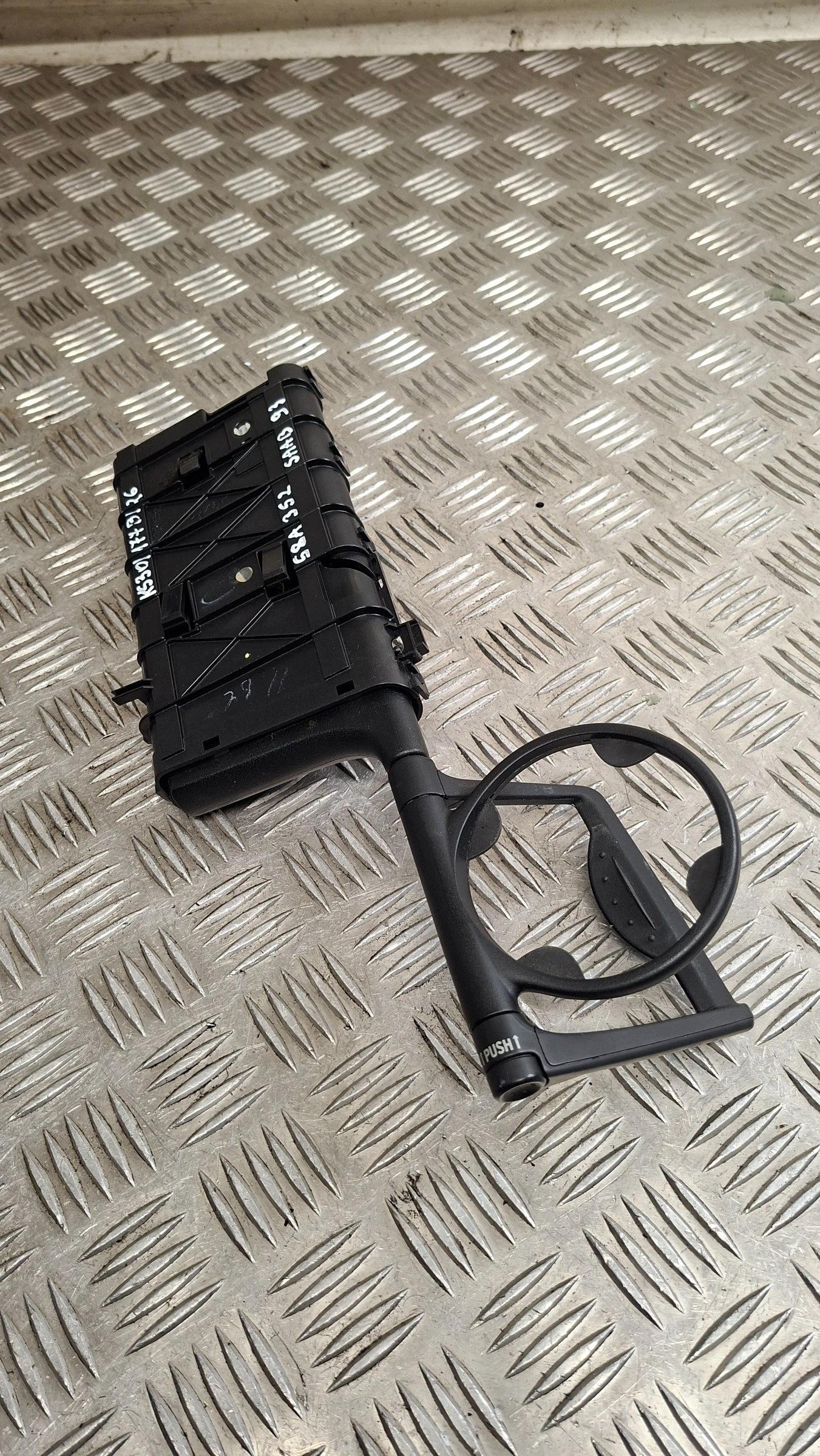 bracket for KUBEK CUPHOLDER SAAB 93
