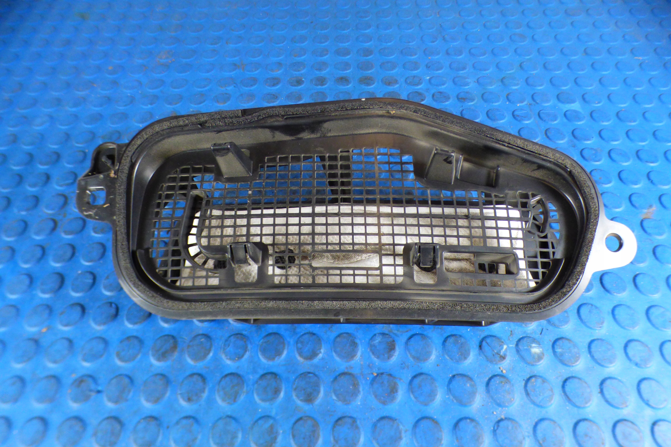 grid intake air 9826833180 OPEL CORSA F