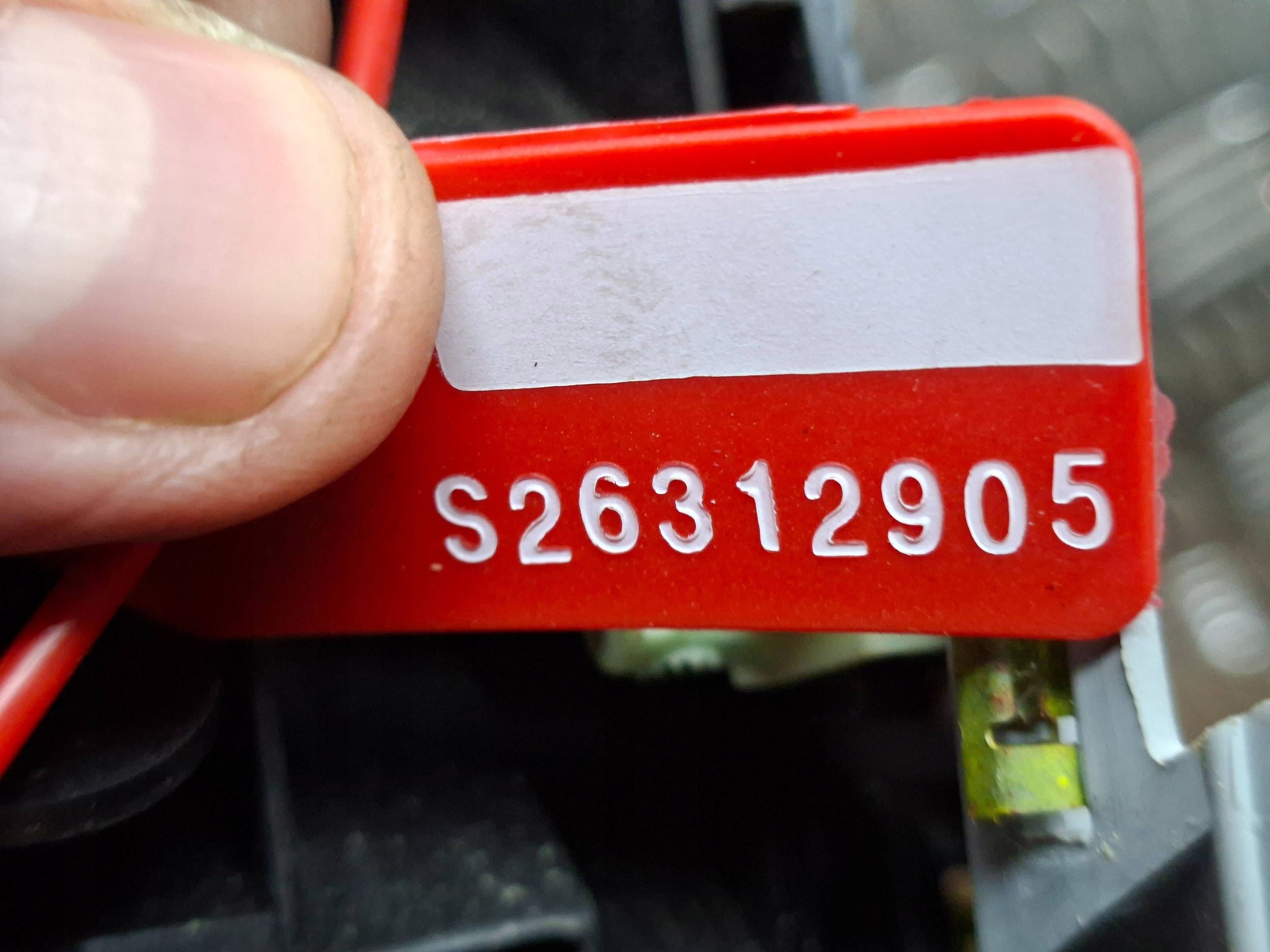 торпеда консоль UP 9684672580 peugeot 3008 и 5008 2009-