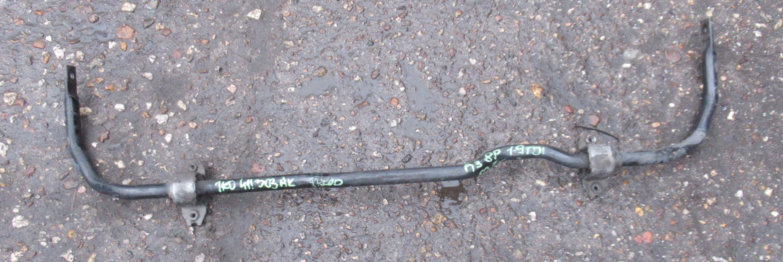 AUDI A3 8P 07R DRĄŻEK STABILIZATOR PRZÓD