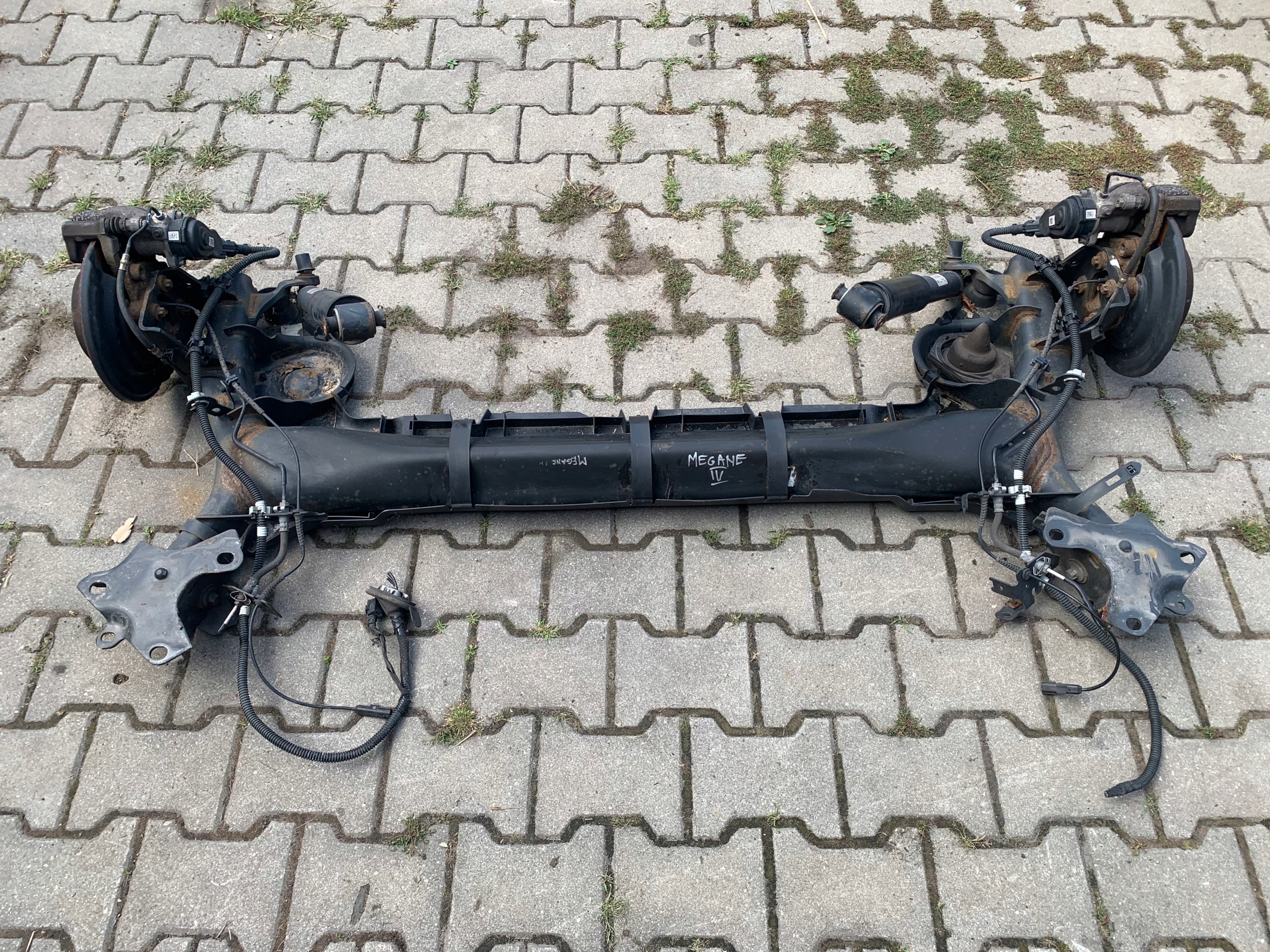 RENAULT MEGANE IV OŚ TYLNA BELKA ZAWIESZENIE TYŁ KOMPLENE