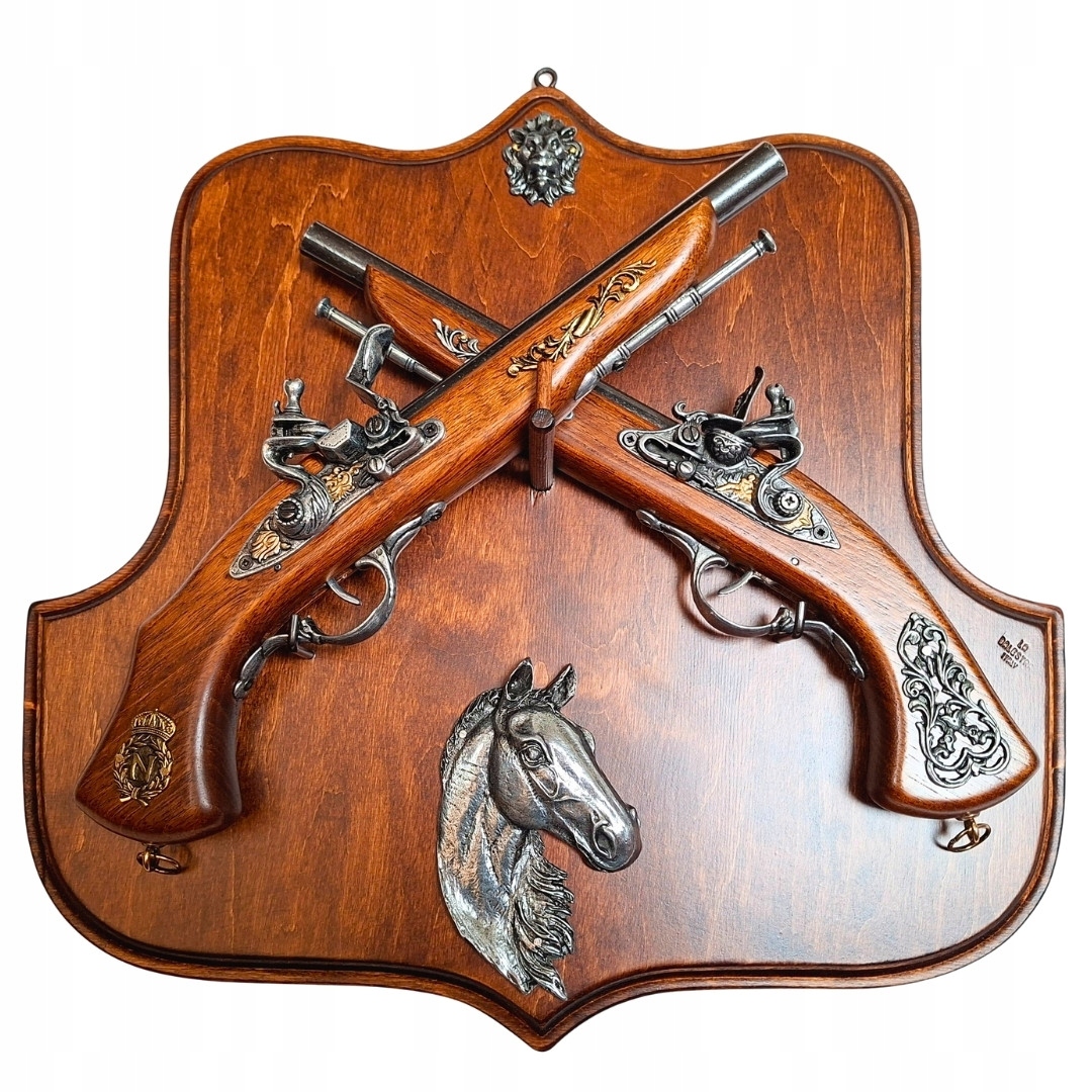 Repliky 2 skalkových pištolí na drevenom vešiaku Darček Pre Neho