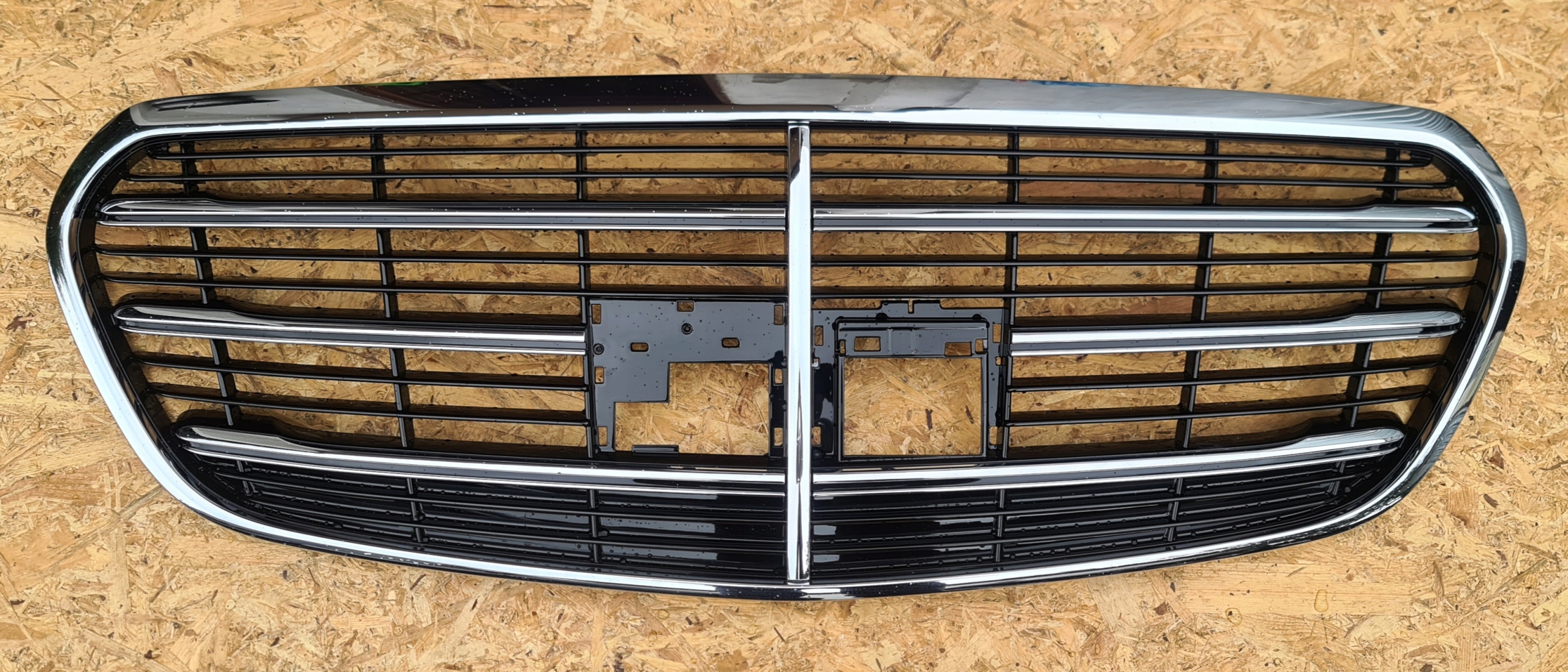 MERCEDES W223 GRILL ATRAPA CHROM