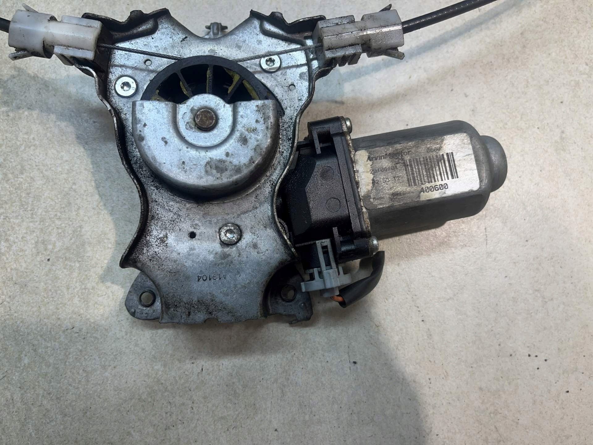 window regulator right rear part PRIMERA P12 1.9DCI 400600