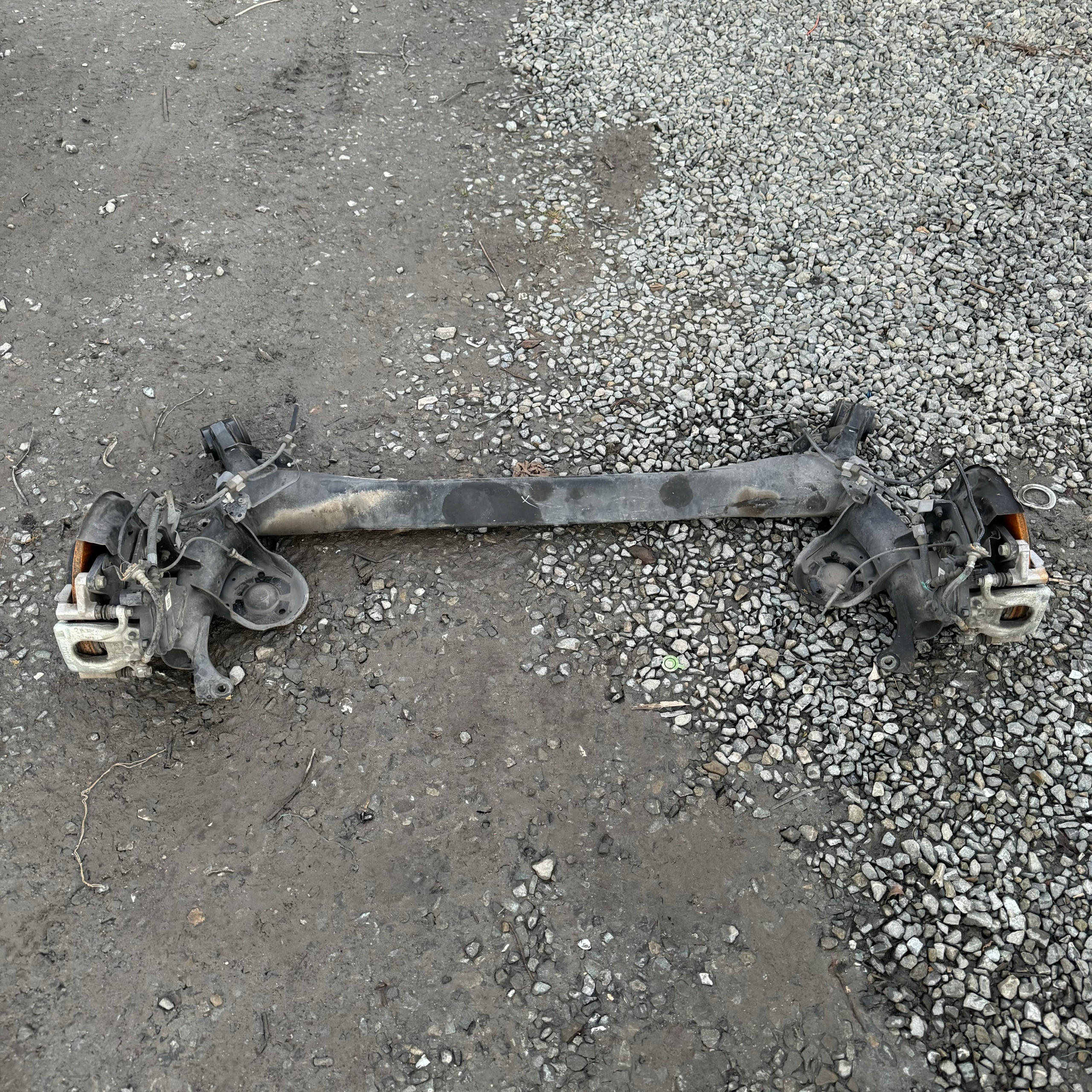 ZAWIESZENIE BELKA TYLNA OŚ NISSAN QASHQAI II J11 LIFT