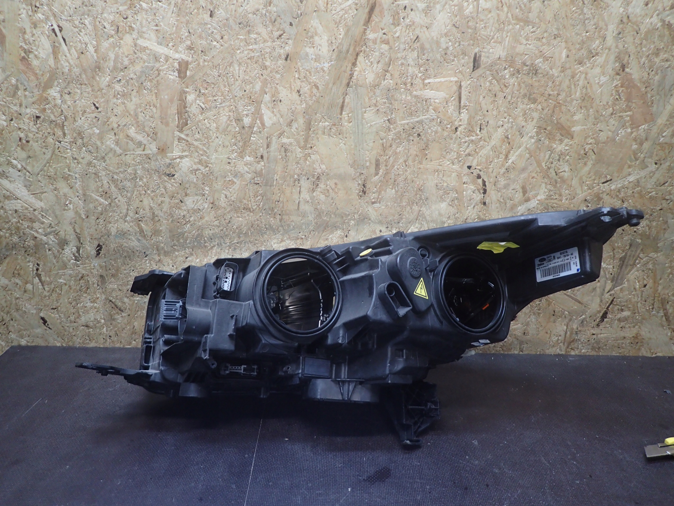 light front right FORD KUGA MK2 LIFT XENON positioning