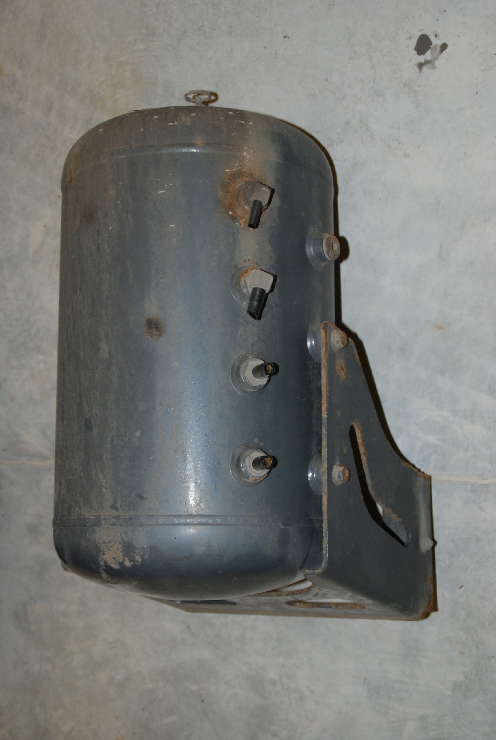 DAF XF CF 106 EURO6 ВОЗДУШНЫЙ БАК