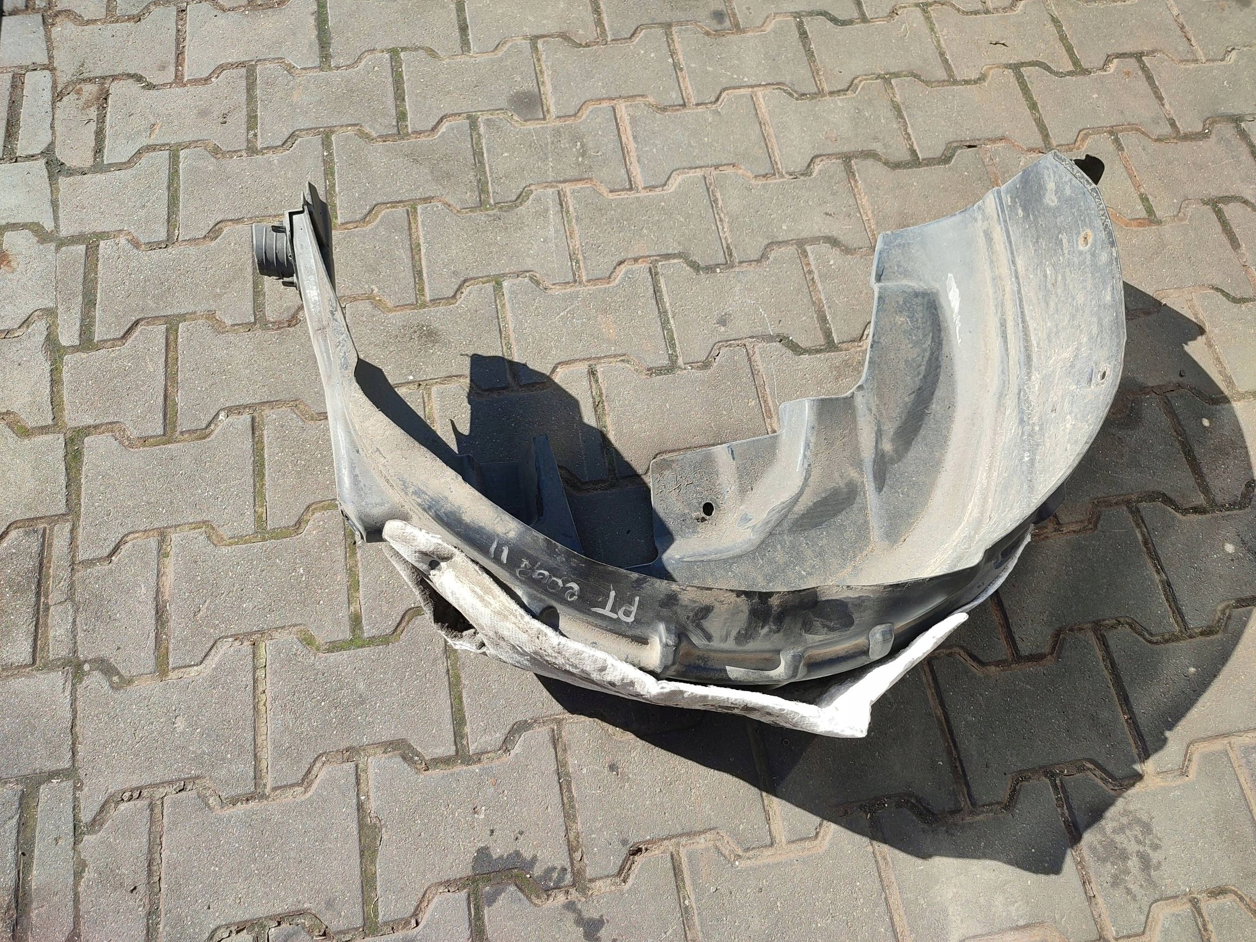 Peugeot 2008 II 2020 rear part side right mudguard rear.