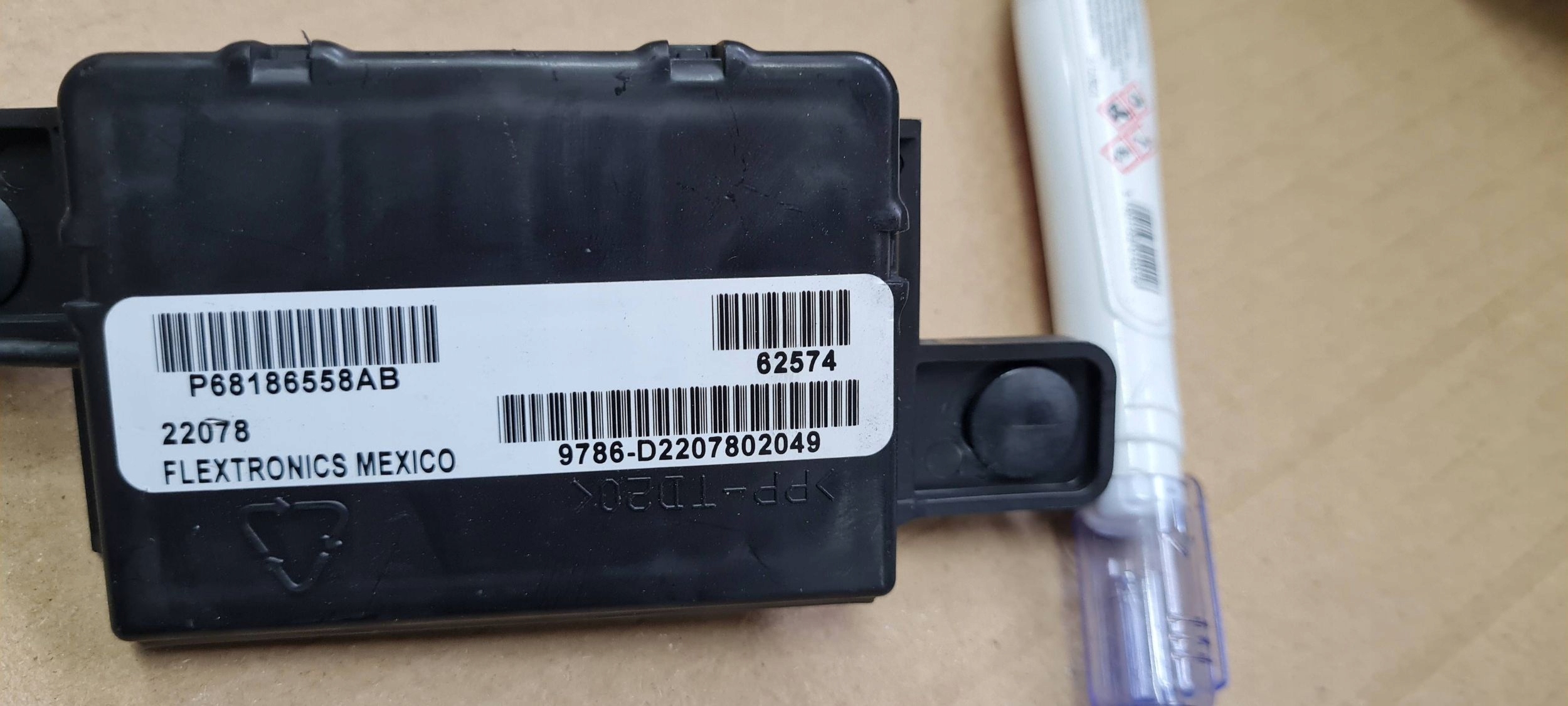 Chrysler Pacifica 2022 module control unit CONTROLE P68592117AA