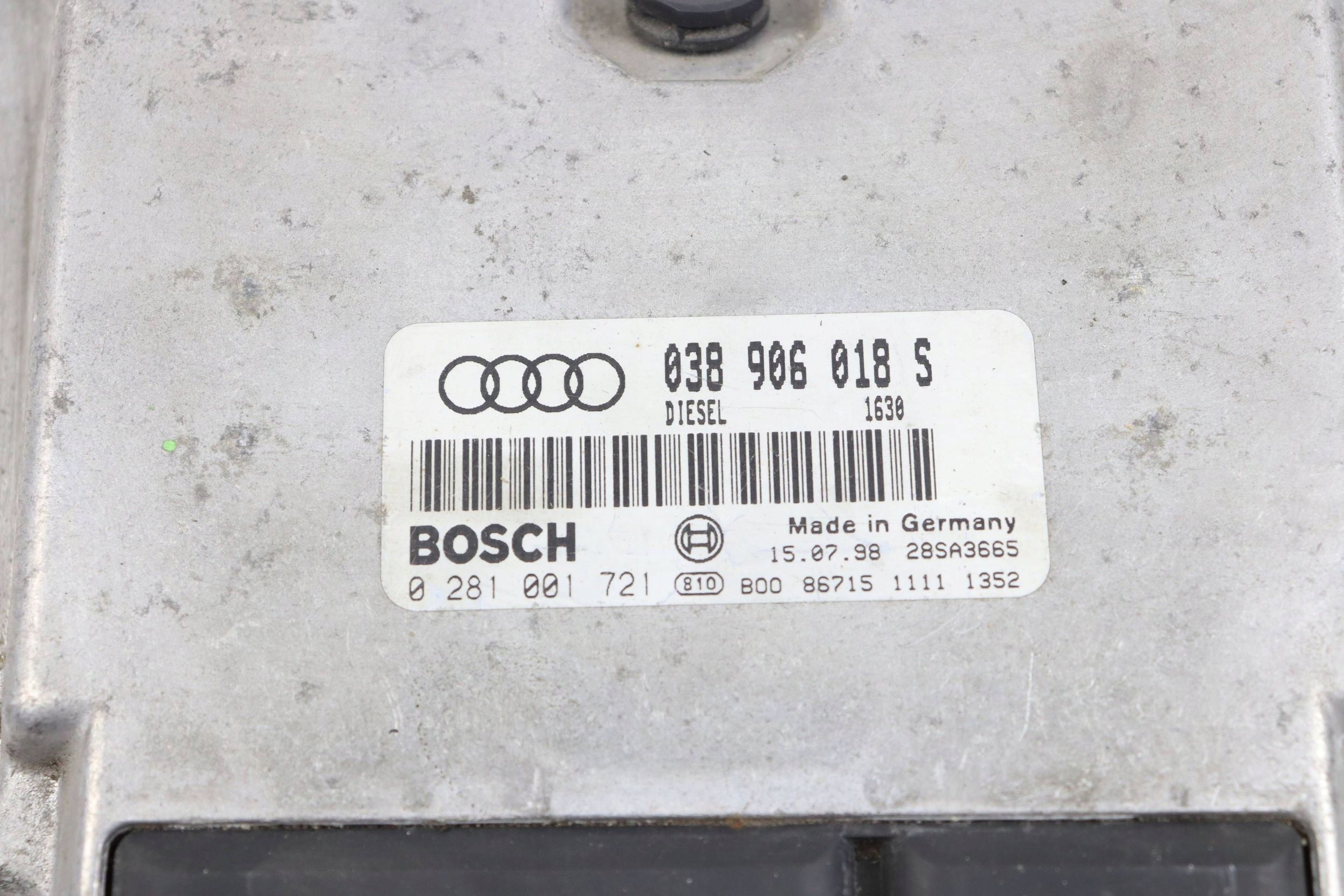 AUDI A4 B5 computer control unit of the engine 1.9 TDI 038906018S 0281001721
