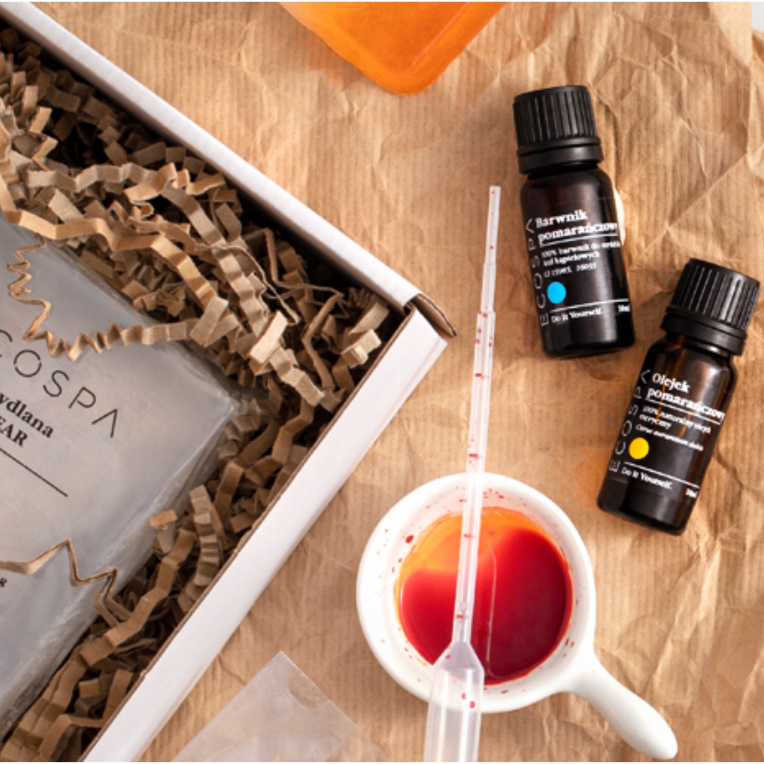 ZESTAW PREZENTOWY DO ROBIENIA MYDEŁKA GLICERYNOWE POMARAŃCZOWE DIY ECOSPA Marka ECOSPA