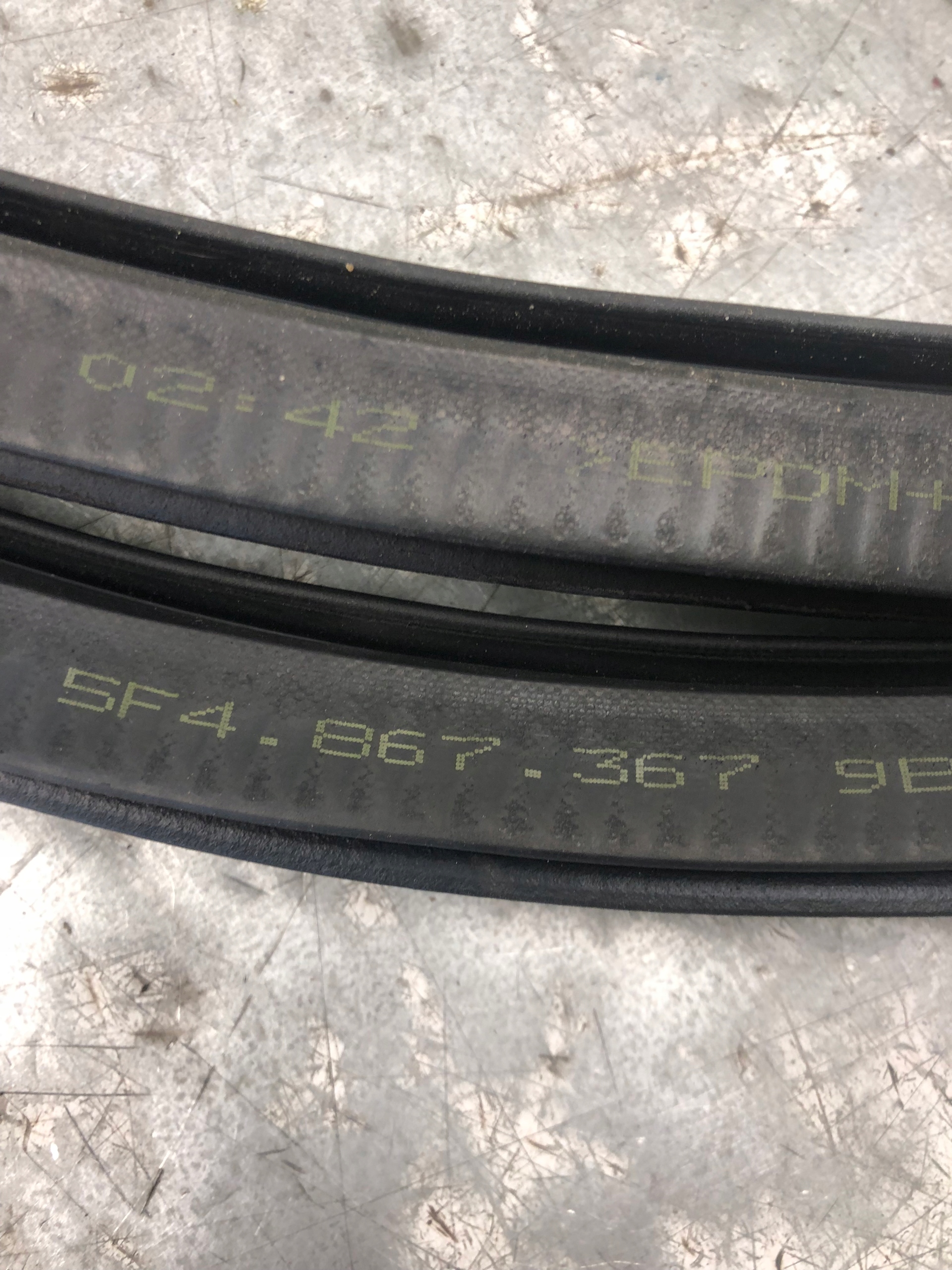 Dichtsatz links heck SEAT LEON III 5D 5F4867367