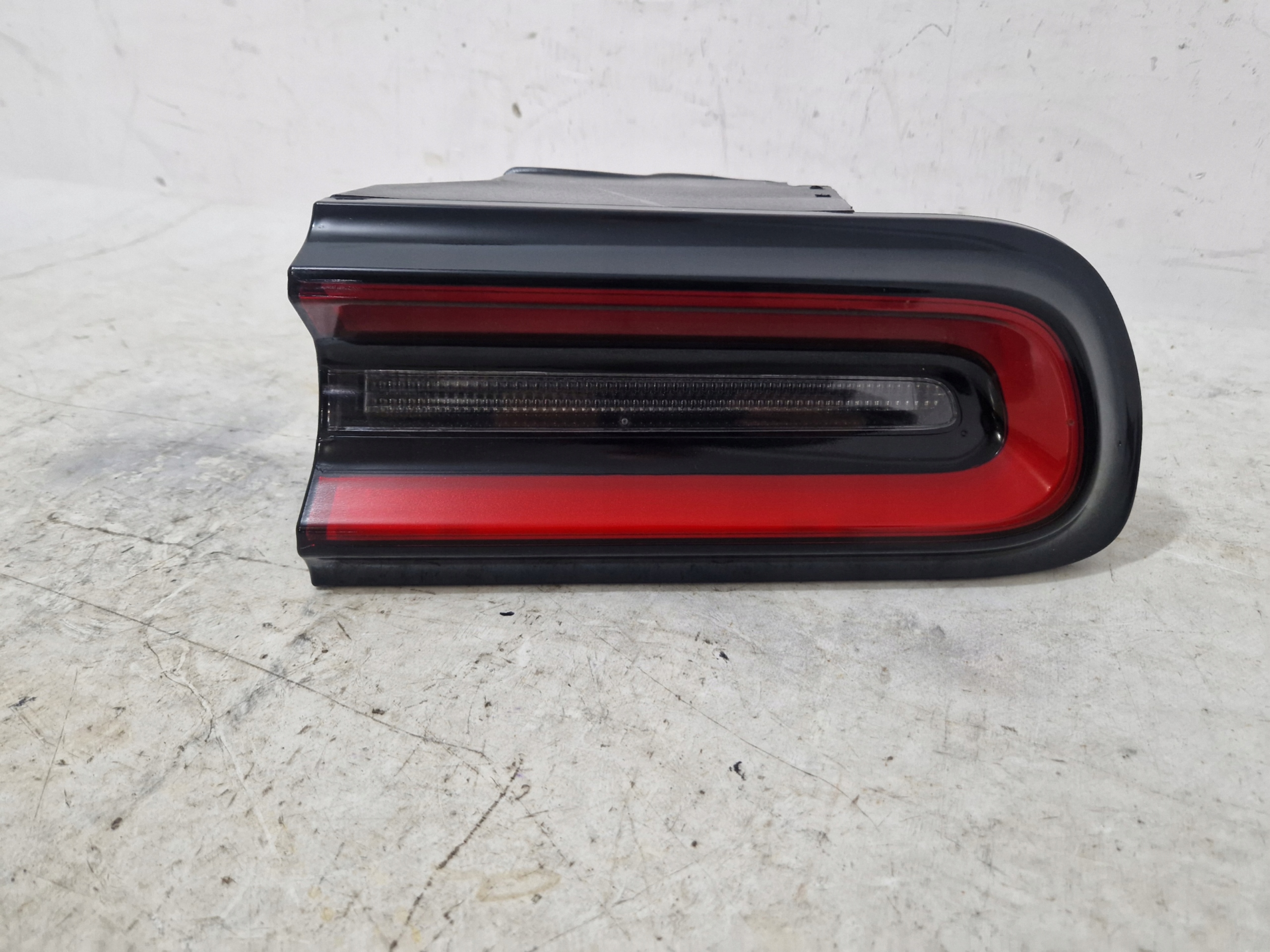 DODGE CHALLENGER 2019- light right rear part rear 68403954AB