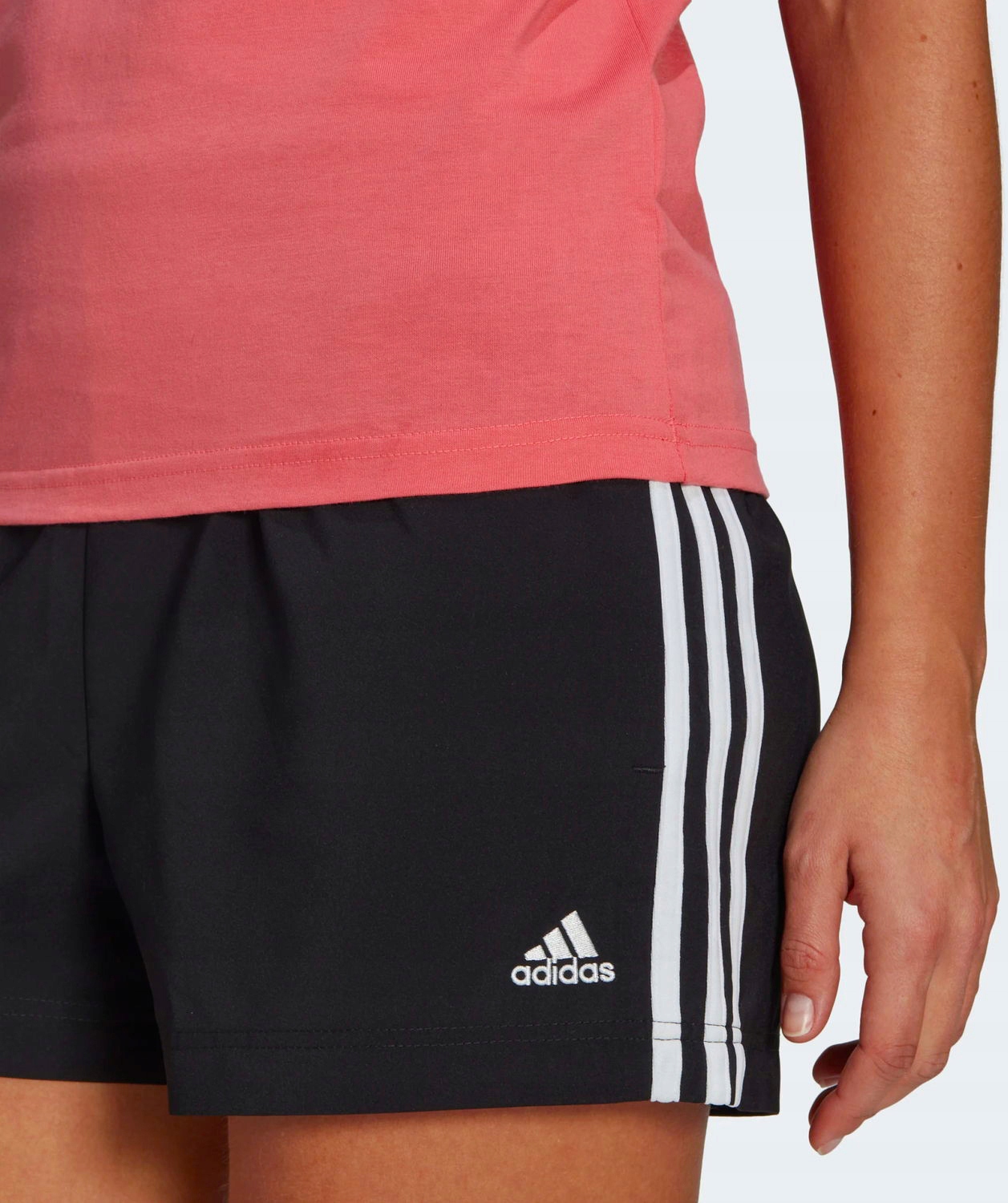 KOSZULKA DAMSKA SPORTOWA T-SHIRT DAMSKI ADIDAS ESSENTIALS SLIM FIT S Wzór dominujący bez wzoru