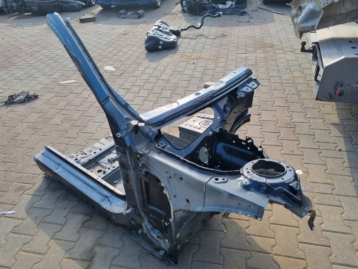 ĆWIARTKA PODŁUŻNICA PRAWY PRZÓD BMW F33 CABRIO Numer katalogowy części 7347304