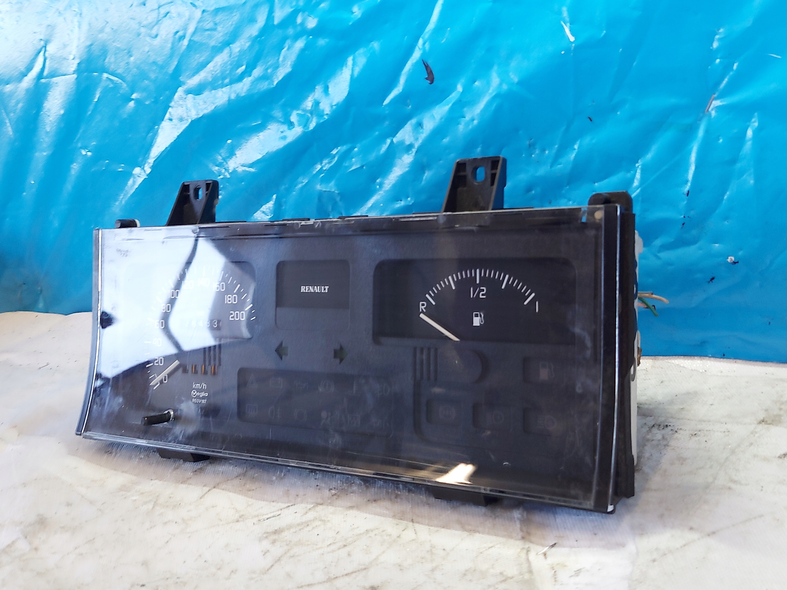 dials clock CLIO and 1.2 B 19819301