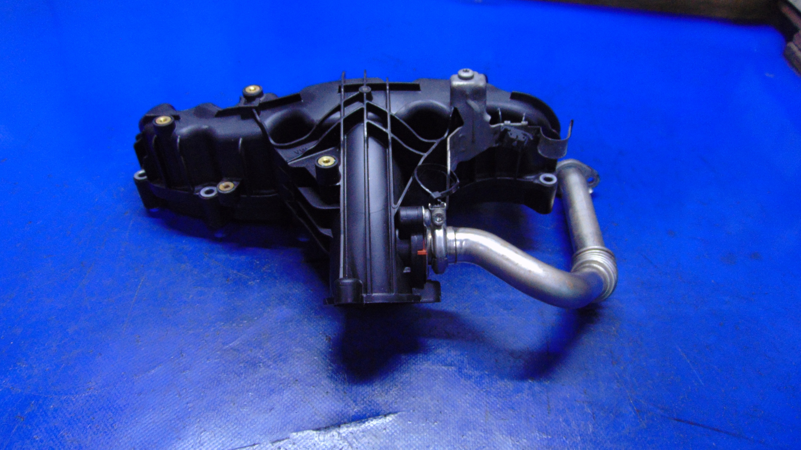 intake manifold 2.0TDI SKODA OCTAVIA II A3 PASSAT B7 CADDY 04-13 ROK
