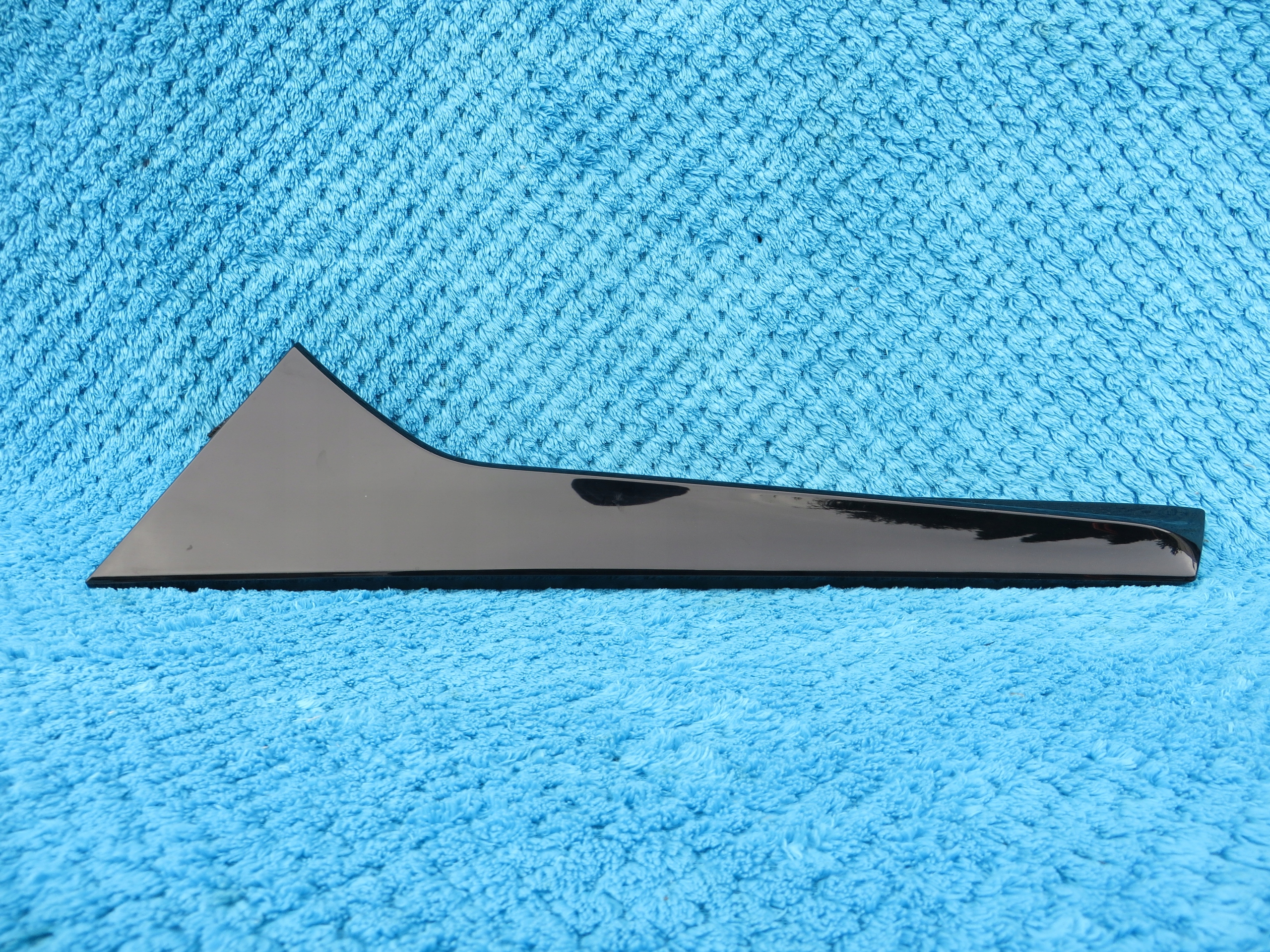 Audi OE3a854871 koncowka спойлера накладка двери багажника