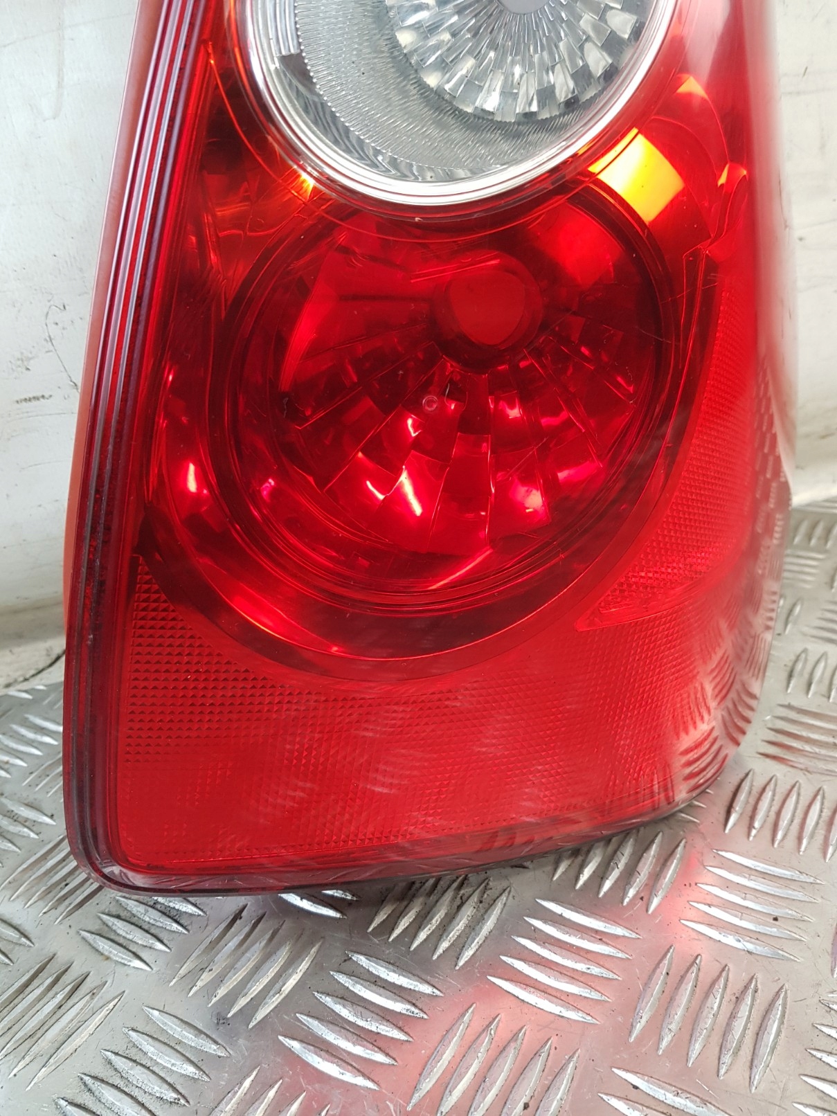 light right rear part P4830R MAZDA 5 06R- EUROPA