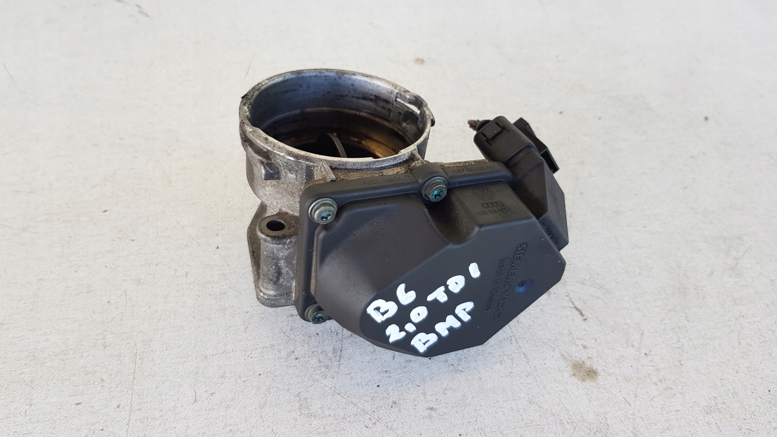 ДРОССЕЛЬНАЯ ЗАСЛОНКА vw PASSAT B6 2.0 tdi