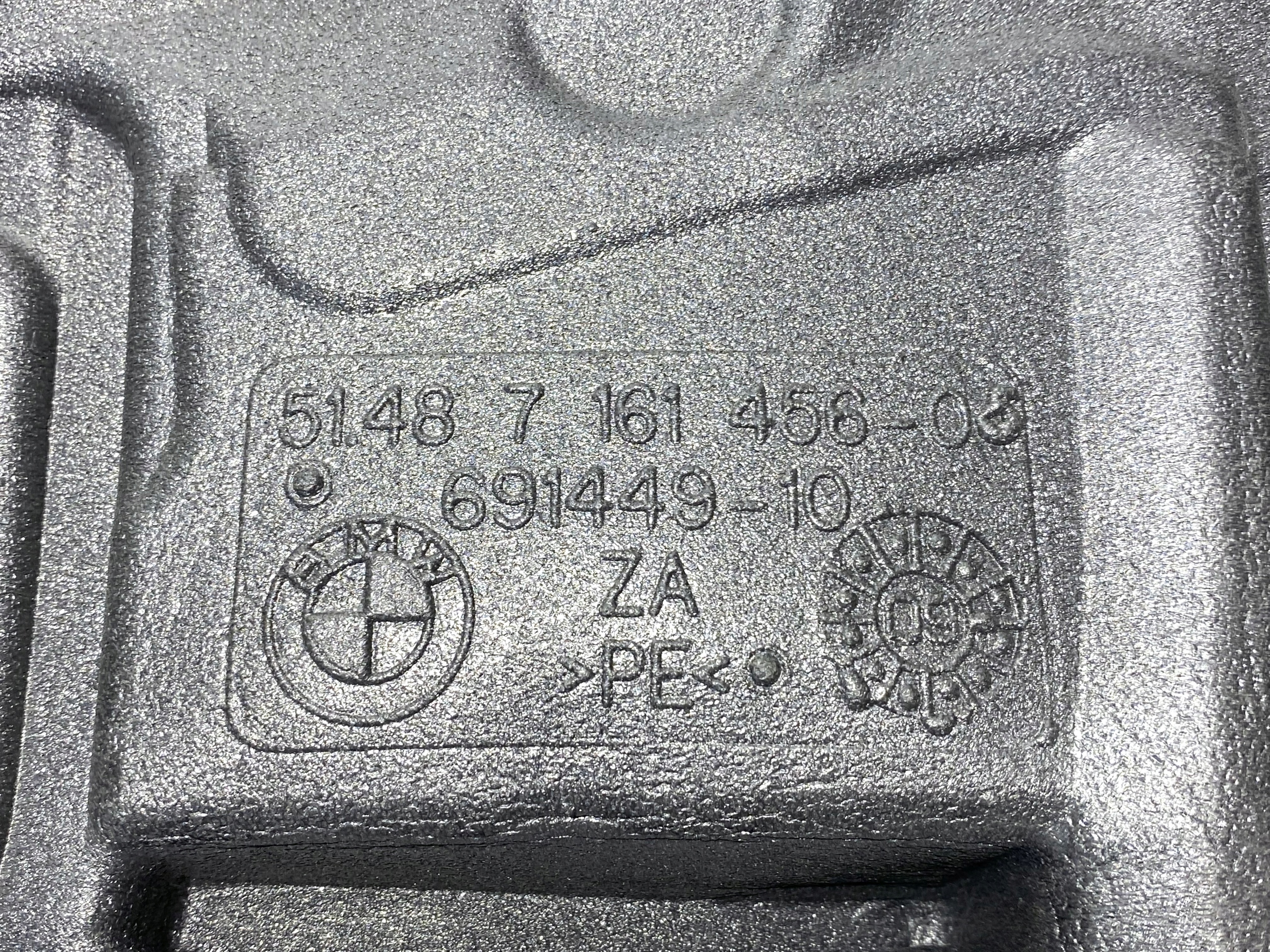 WYGŁUSZENIE DRZWI BMW E90 E91 7161456 PRAWY TYŁ Producent części BMW OE