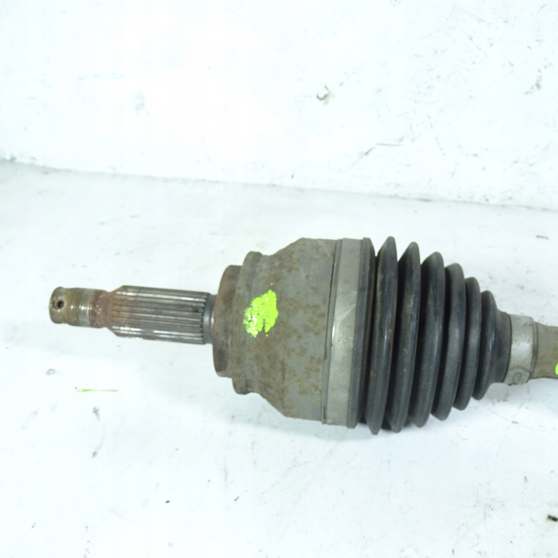 PEUGEOT 4007 2.2HDI semi-axis left front