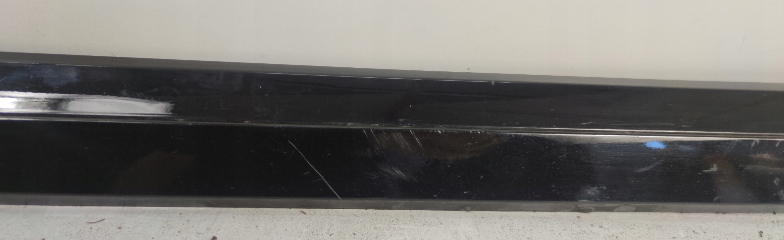 VW PASSAT B8 left moulding door front 3G0854939L