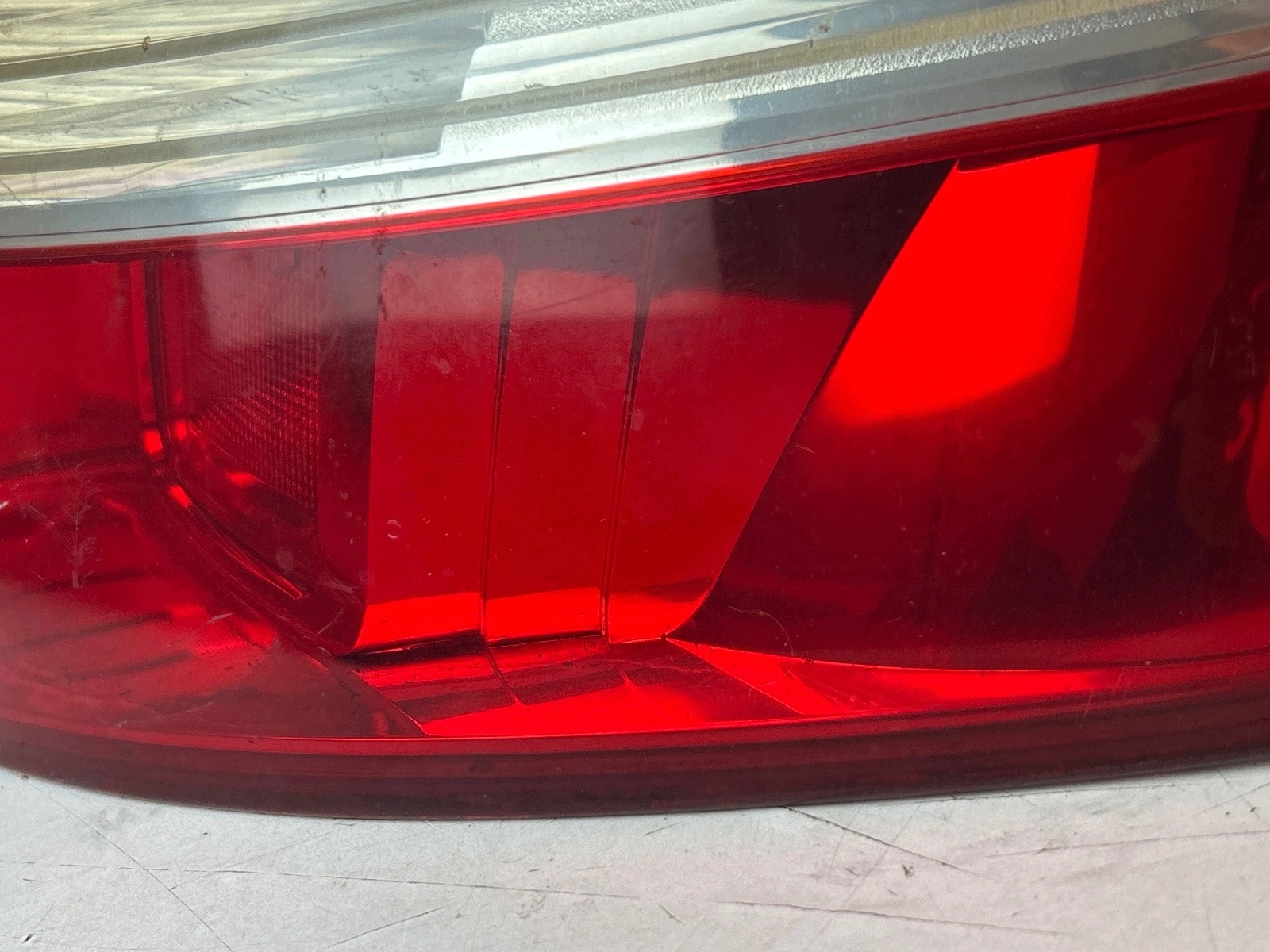 light rear part rear right Renault Megane III HB