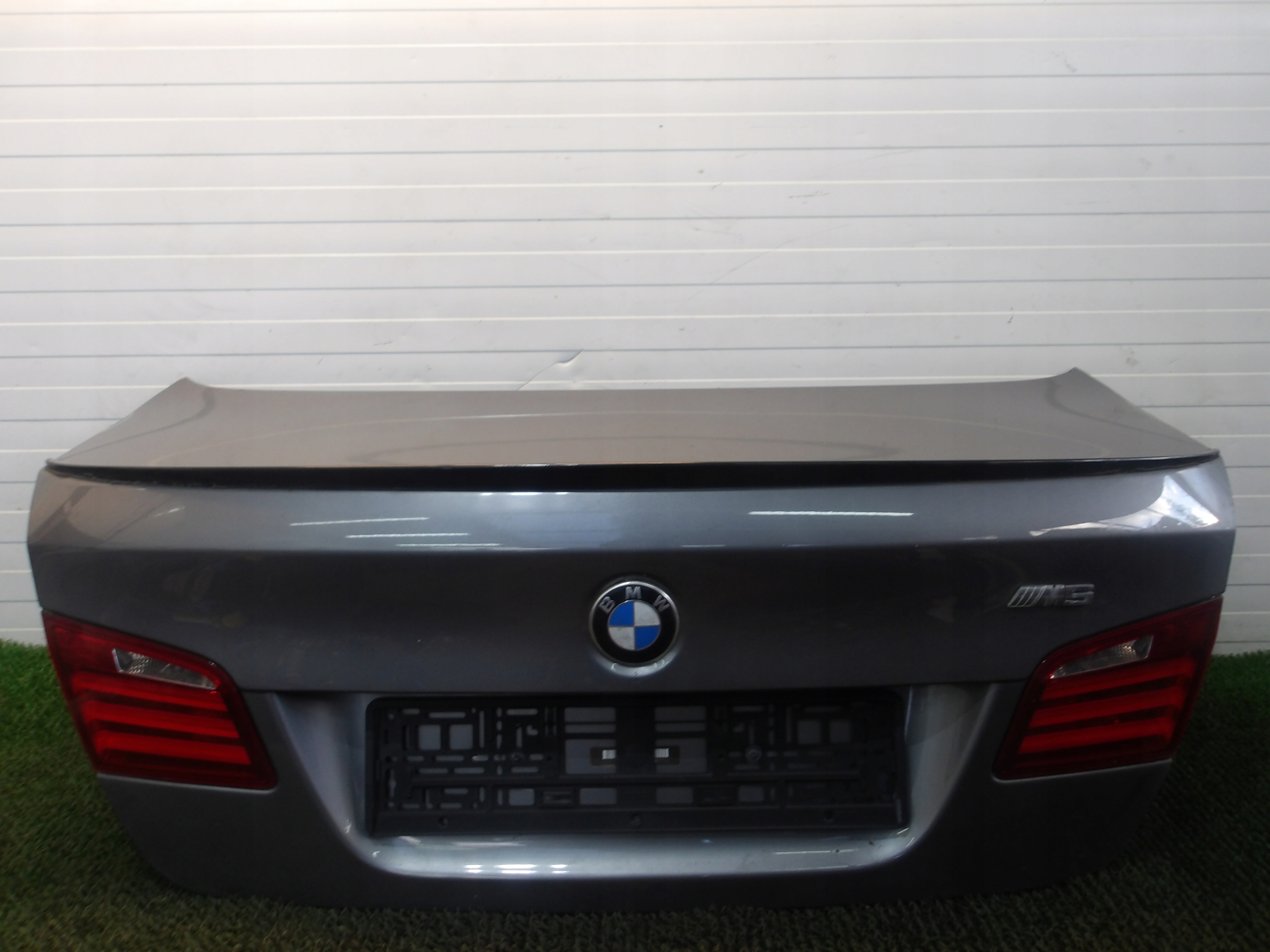 BMW 5 M5 F10 10-17 boot doors rear part LOTKA m-packet colour A52/7 SPACEGRAU