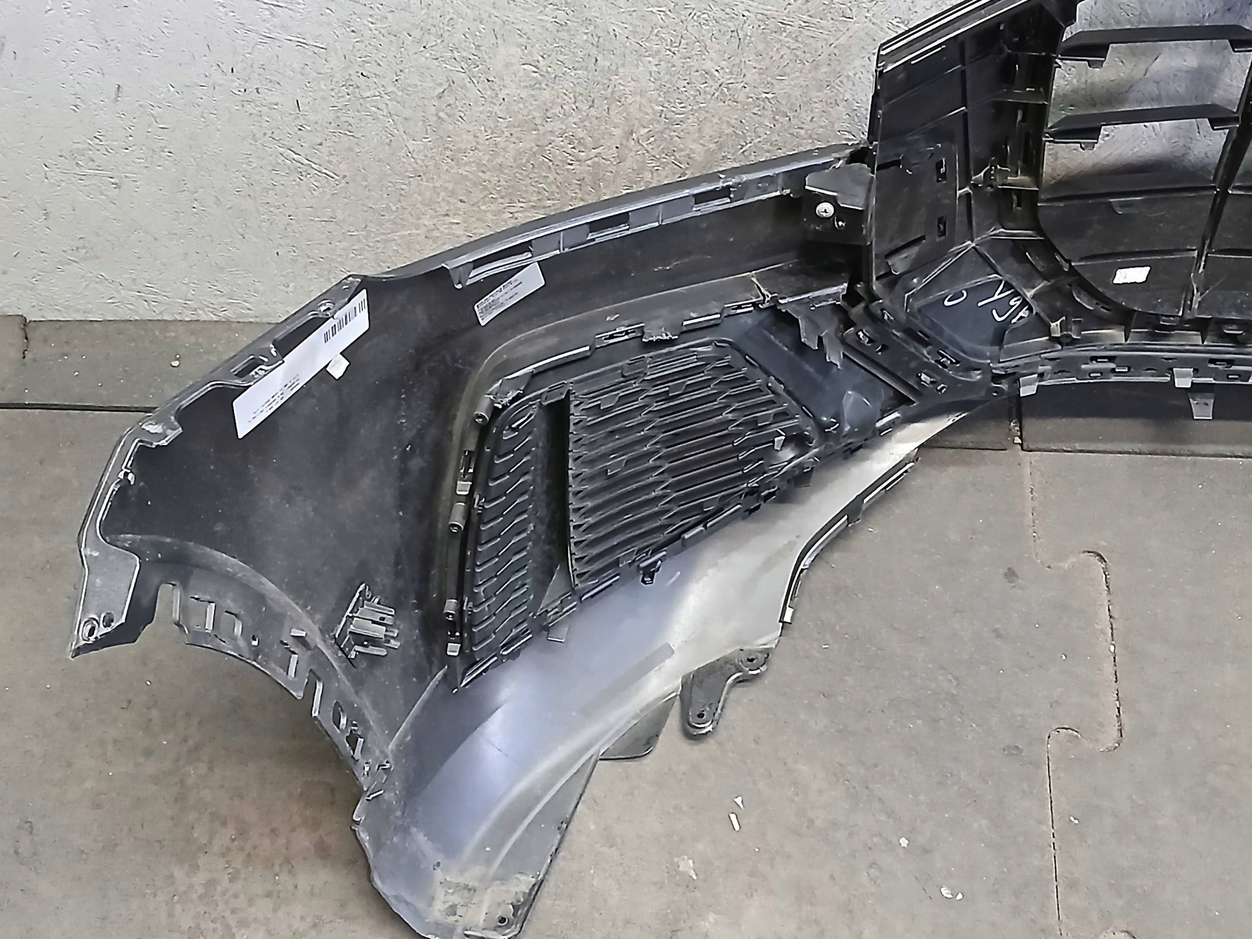 Stoßstange vorne AUDI Q8 4M8