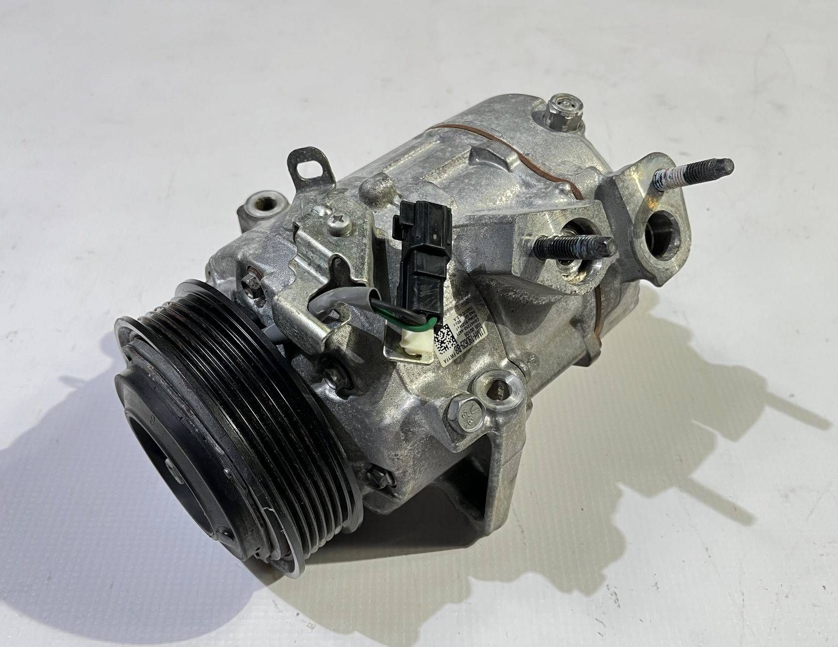 compressor; compressor of the air conditioning Ford Explorer VI 3.0 2020