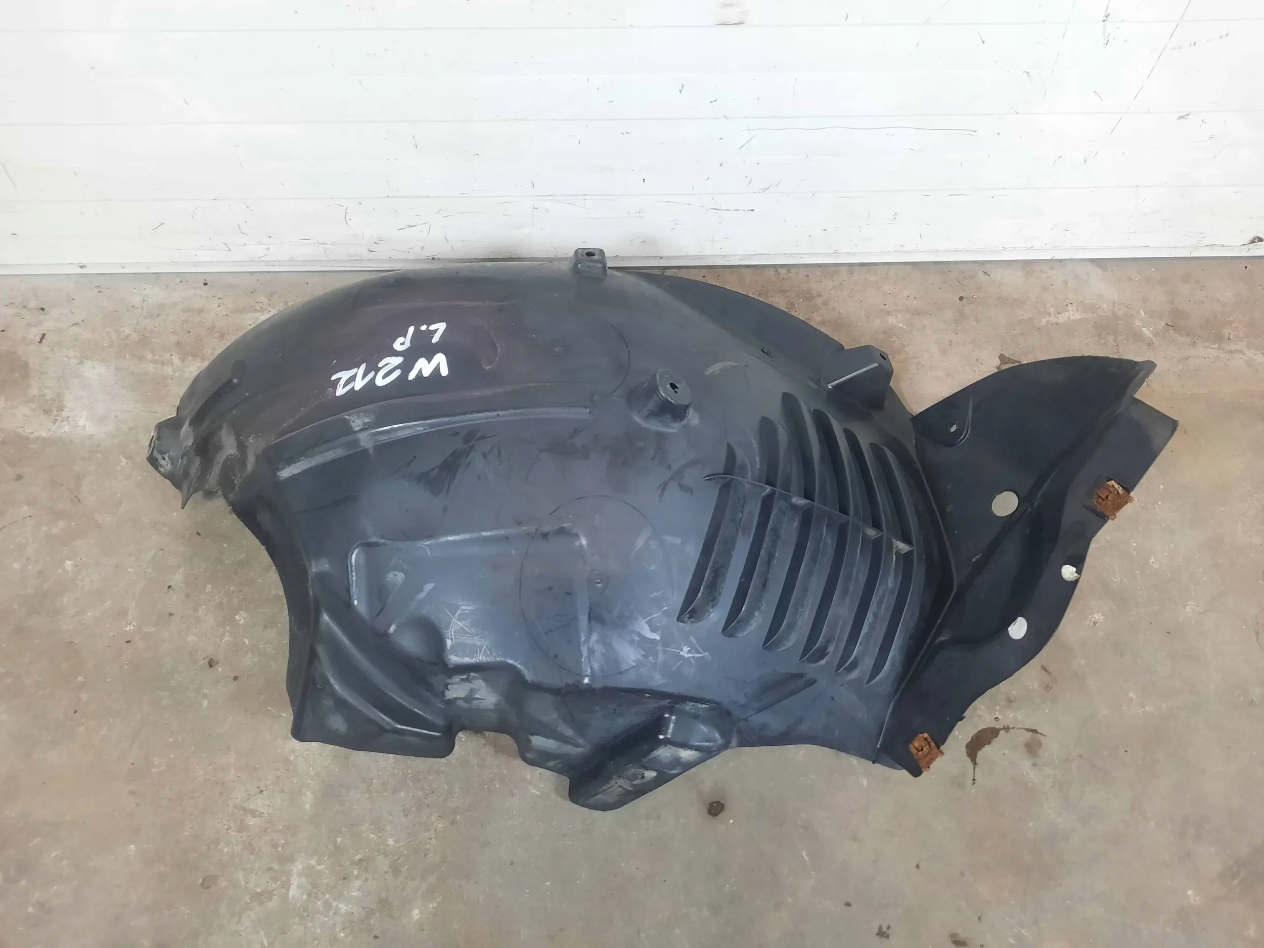 NADKOLE LEWE LEWY PRZÓD MERCEDES E W212 A2126904330