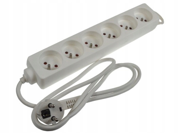 PRZEDŁUŻACZ 6 GNIAZD 1,5M