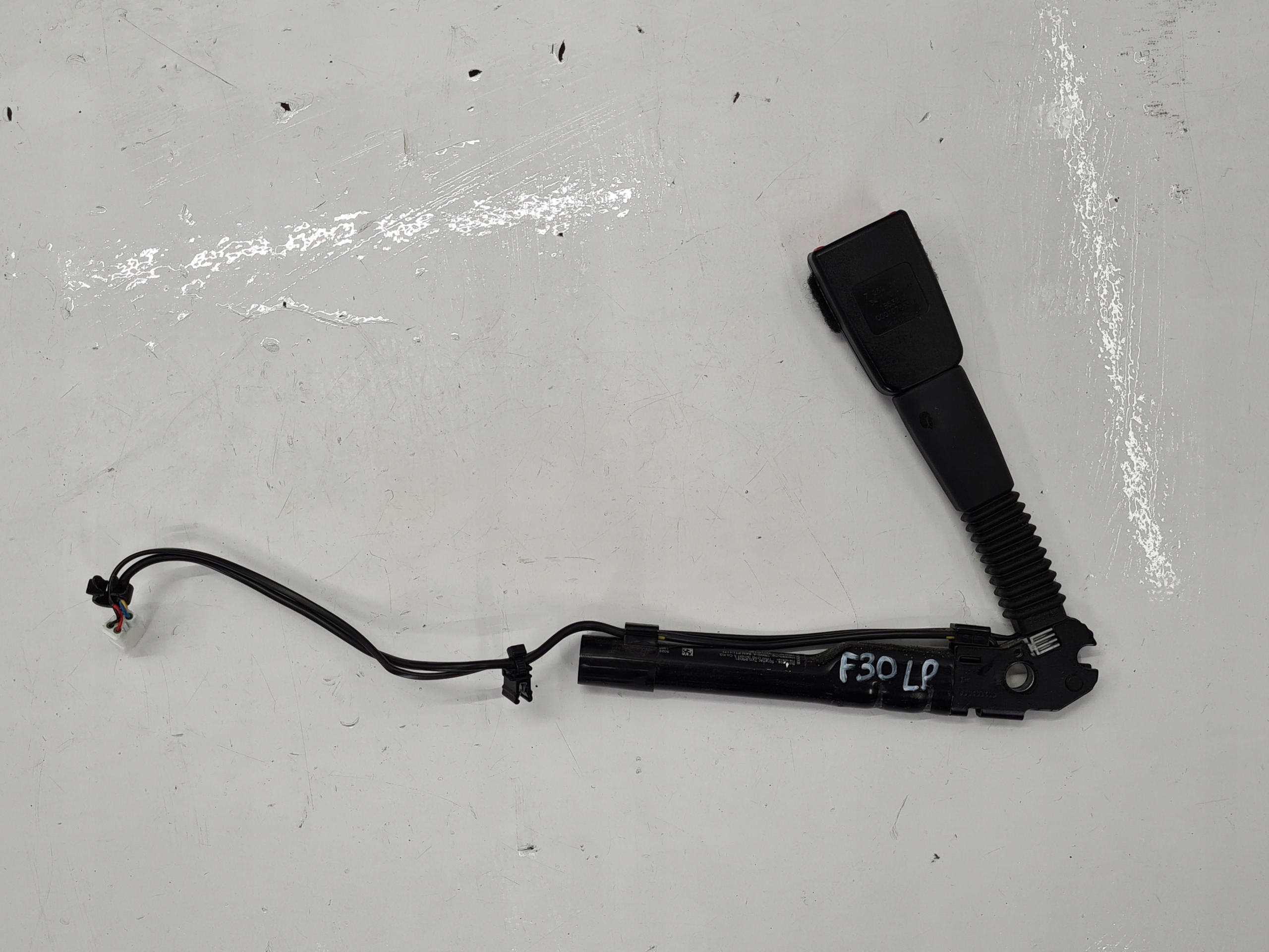 BMW F30 F31 натягувач ременя передній лівий