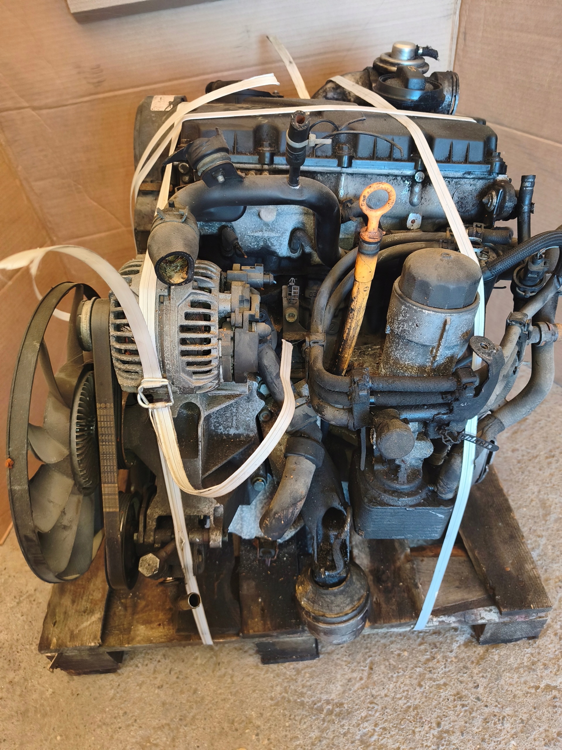engine 1.9TDI AVF longitudinal complete PASSAT AUDI A4 DO MONTAZU FILM Z PRACY