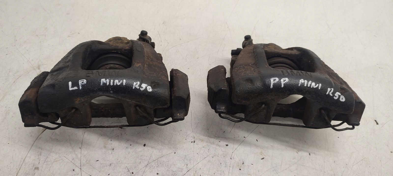 třmen předek přední pravý levý Mini R50 1,6