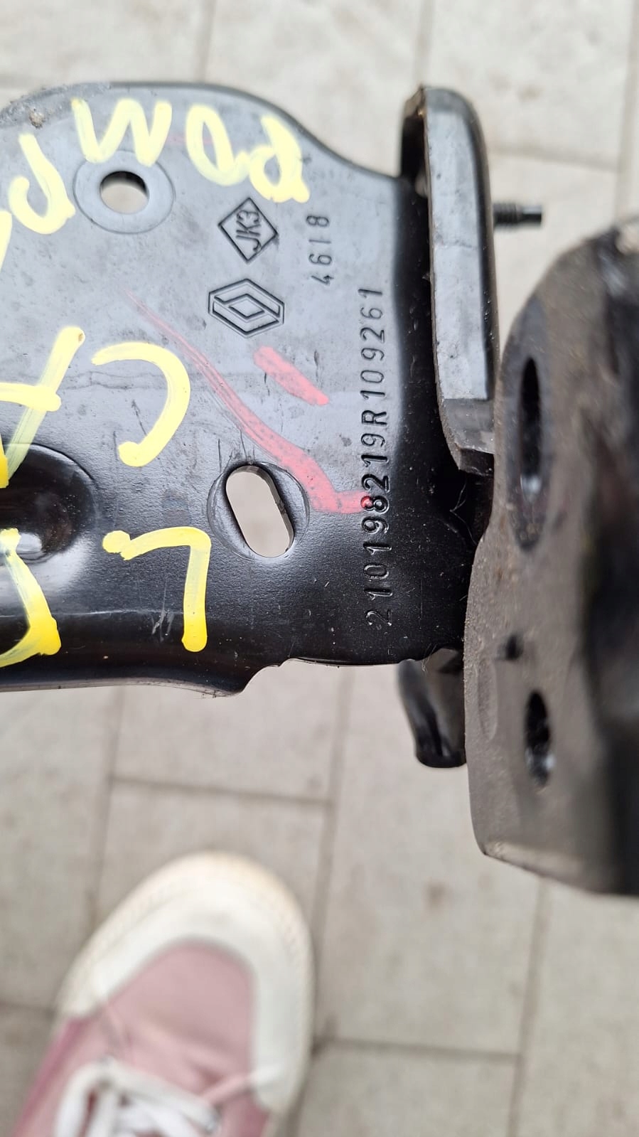 držač drška POMPKI vode RENAULT CAPTUR II 1.5 DCI 210198219R