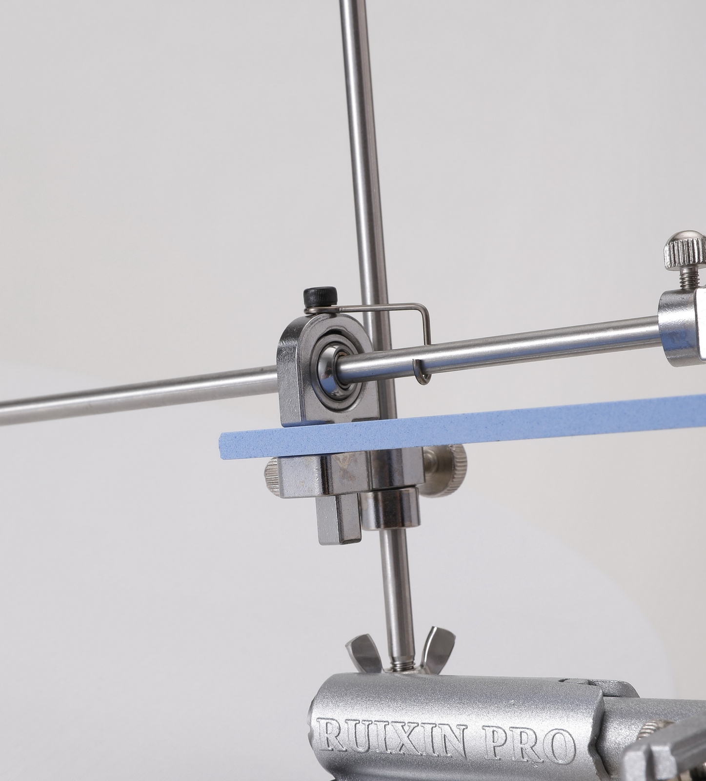 PROFESJONALNA OSTRZAŁKA NOŻY OSEŁKA Ruixin RX009 Długość części ściernej 150 mm