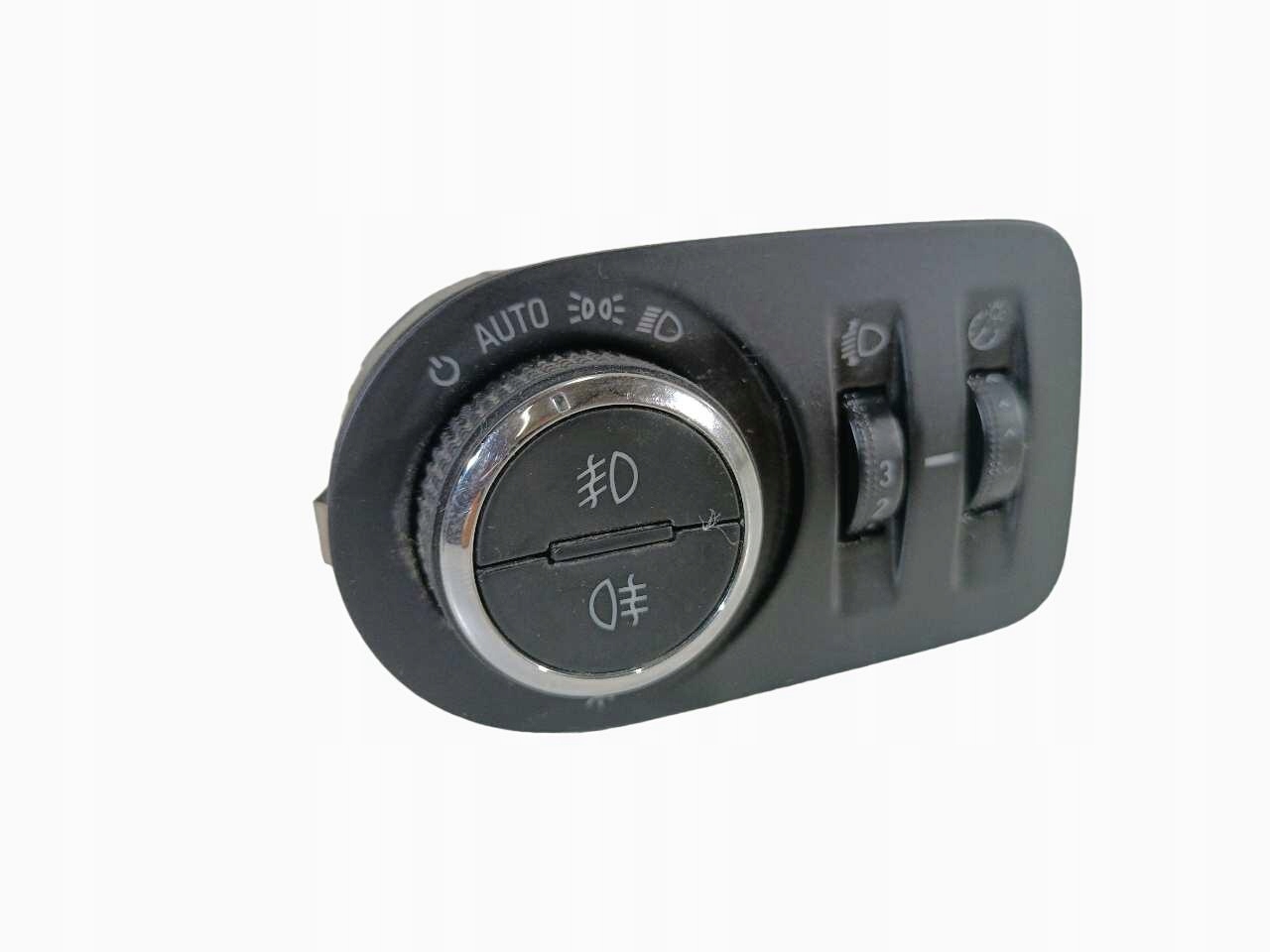 WŁĄCZNIK ŚWIATEŁ OPEL CORSA D