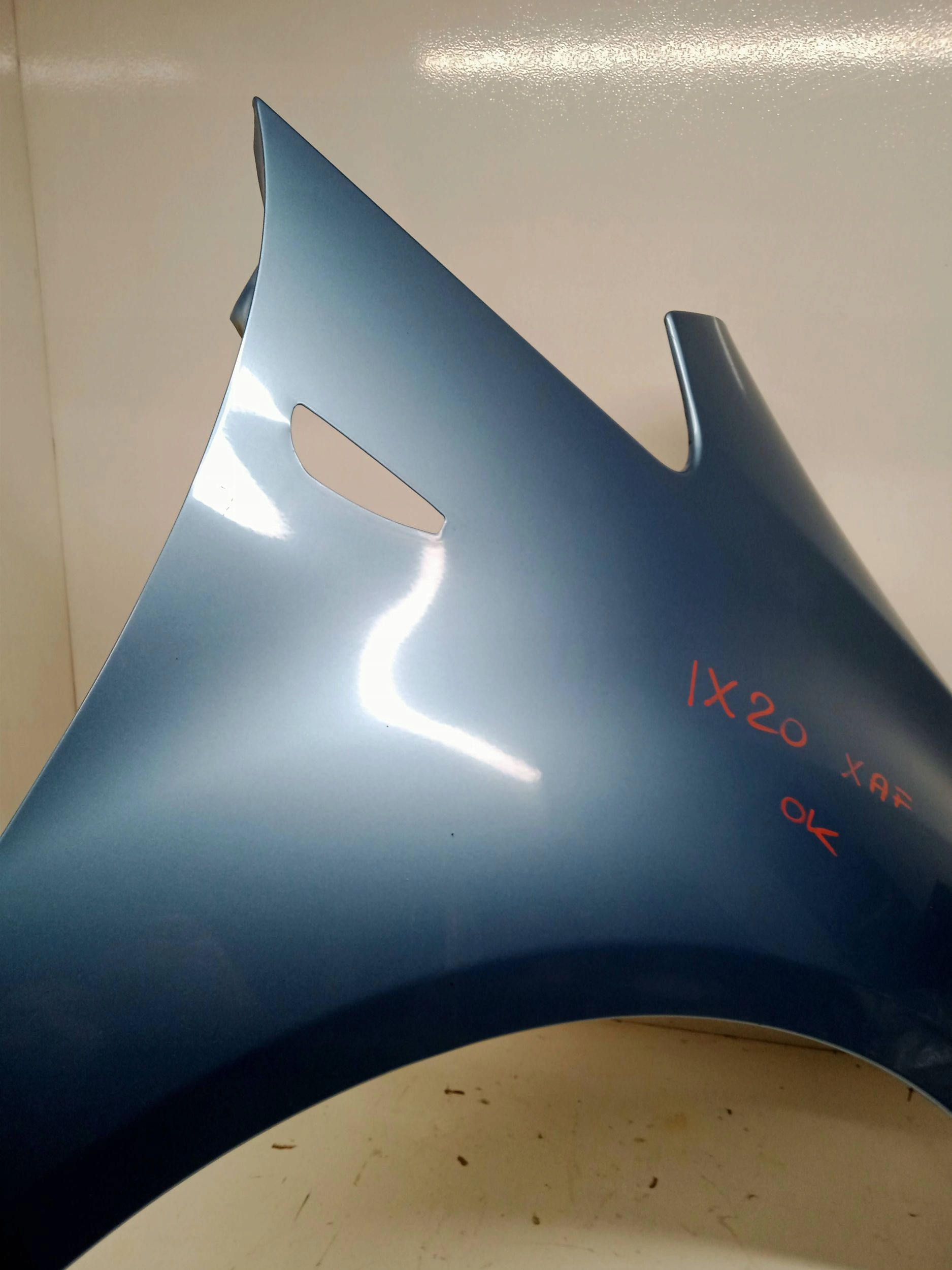 HYUNDAI IX20 fender front front right XAF 2010
