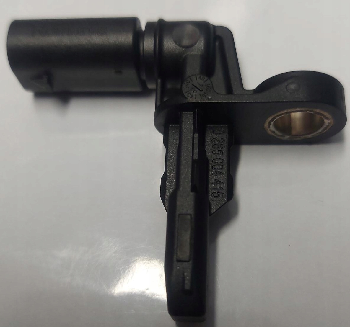 Nowy Oryginalny Czujnik ABS PRZÓD PRAWY LEWY MERCEDES W907 A9079050100 Producent części Mercedes-Benz OE