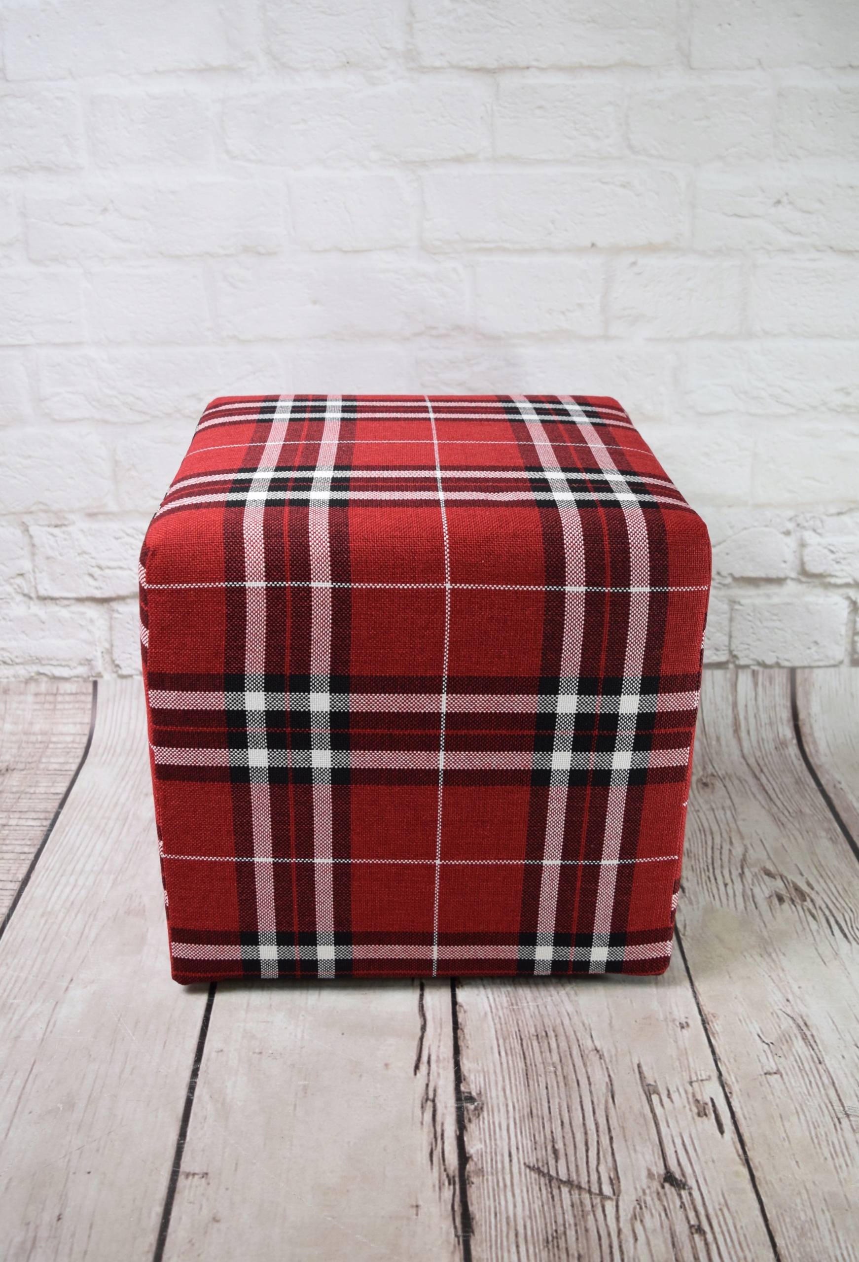 PUFA kostka 40x40x40 KRATA LOBOX plecionka kolory Marka Max Mebels