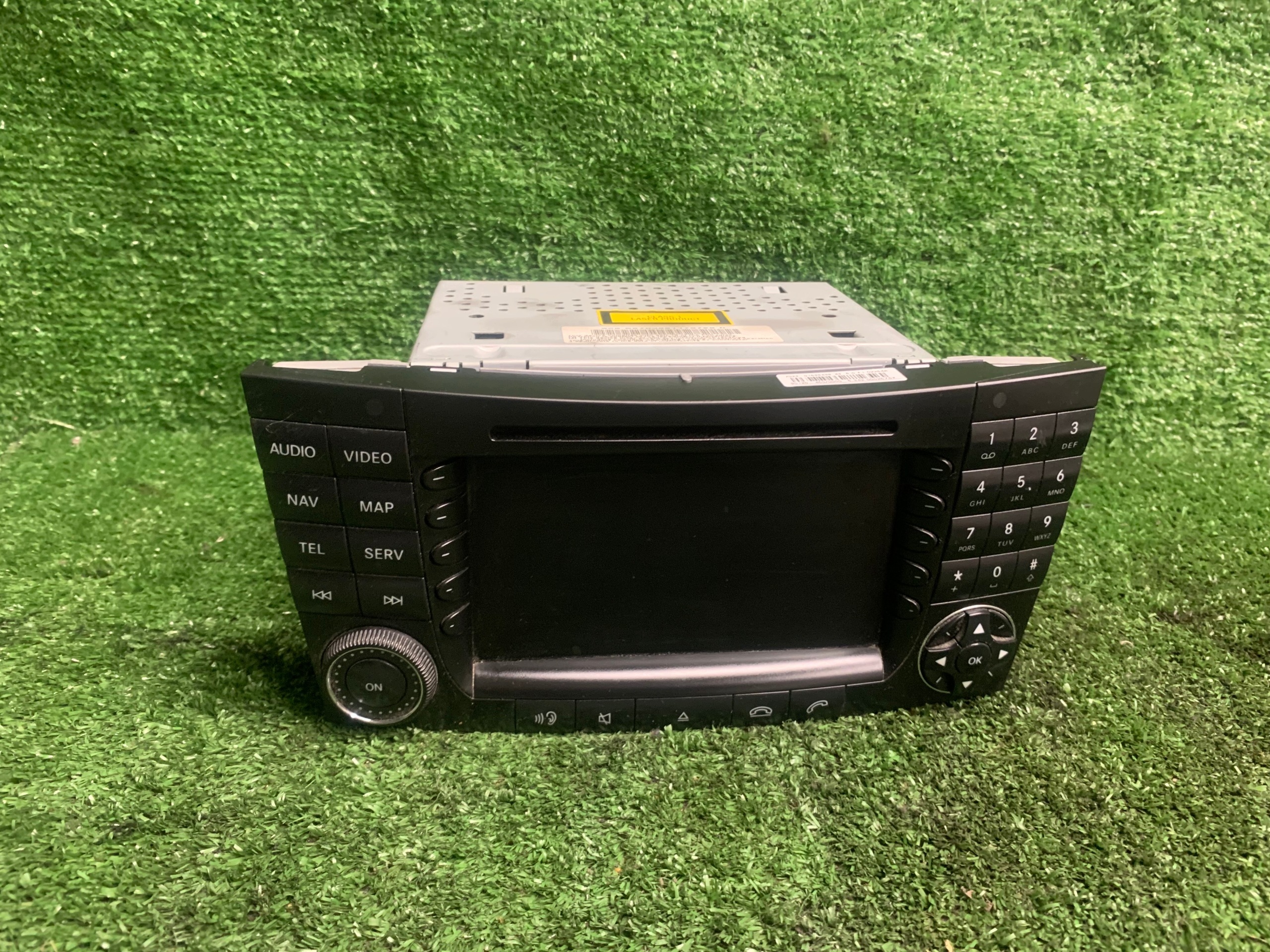 RADIO navigation MERCEDES CLS C219 A2118704789