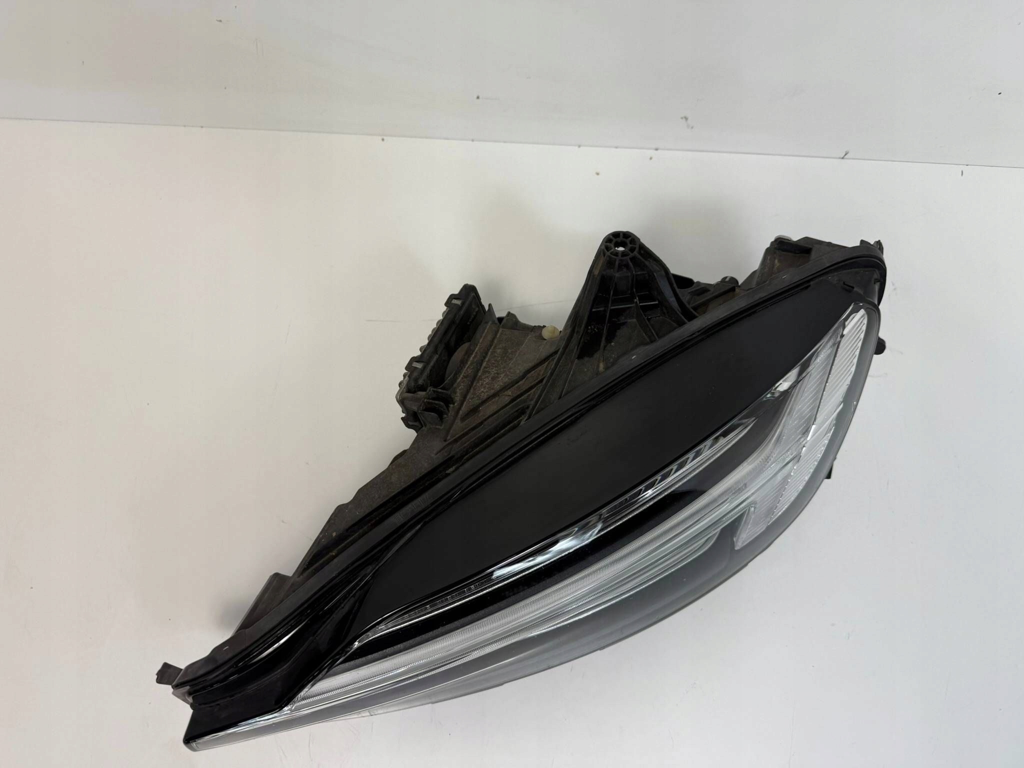Volvo V60 II left light front 32338001 FULL LED ACTIV High Beam System