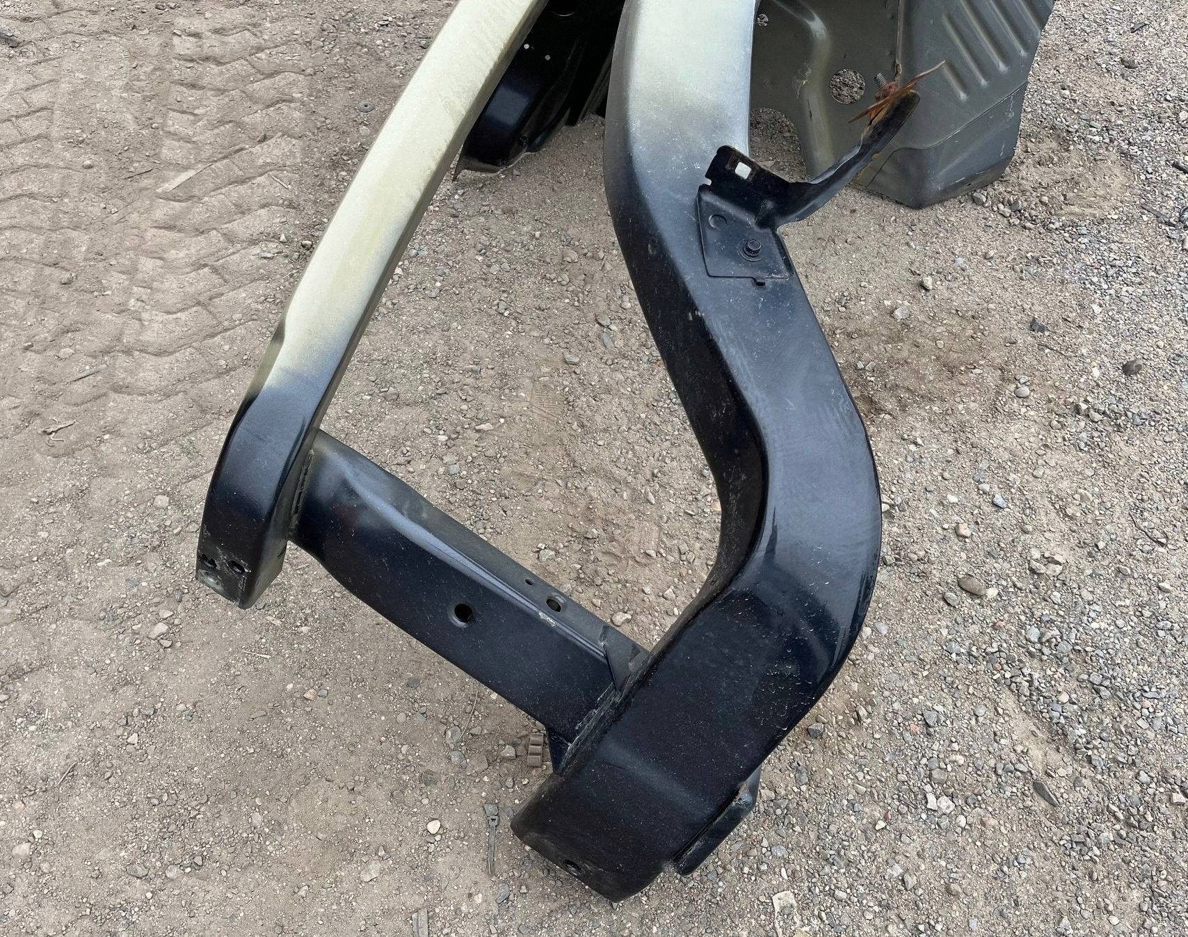 quarter front left baran pillar left Dodge RAM 1500 2009-2018