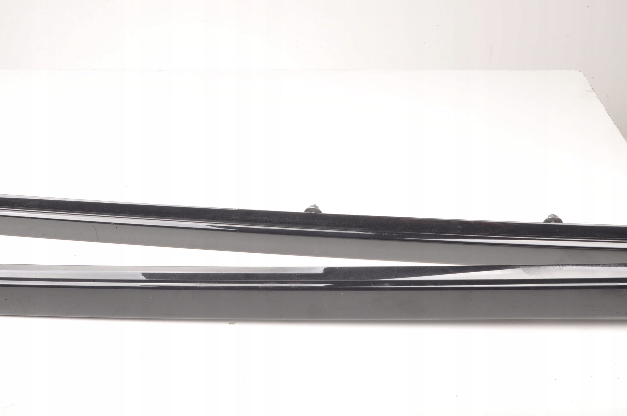 VOLVO V60 II RDESIGN RELINGI DACHOWE CZARNE ORYGIN Typ samochodu Samochody osobowe