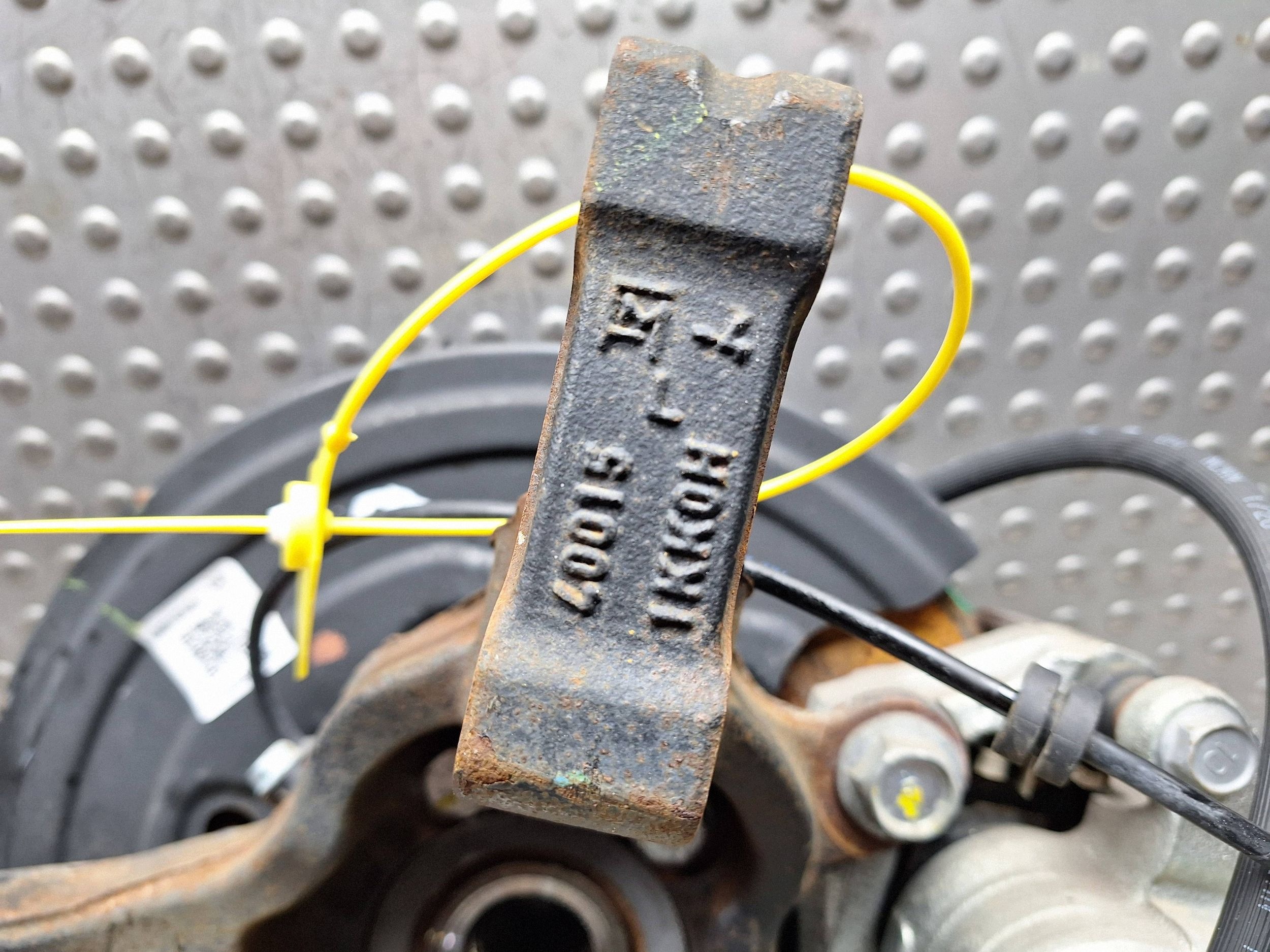 swing left front NISSAN E-NV200 ELEKTRYK 14-21 caliper 400014FA0A