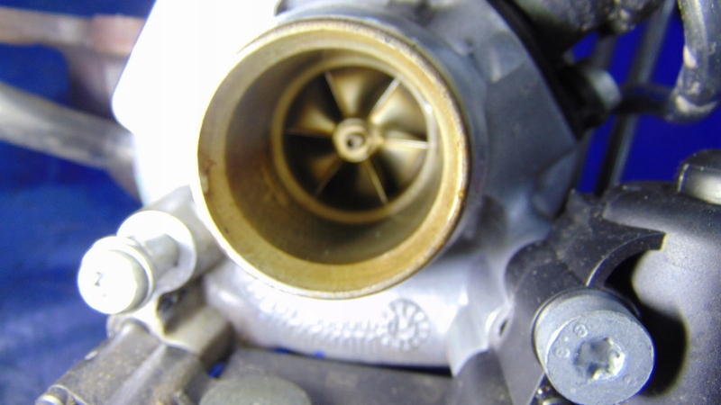 turbo 04E145715M 1.4 e-TSI LEON CUPRA IV VW PASSAT B8 GOLF VIII
