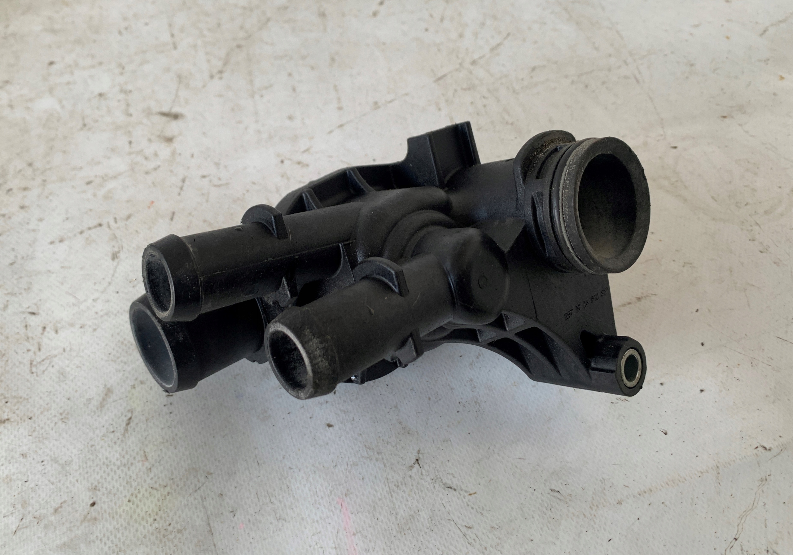 # csomag TERMOSTATU FORD 1.5 EB DS7G-9K478-DB