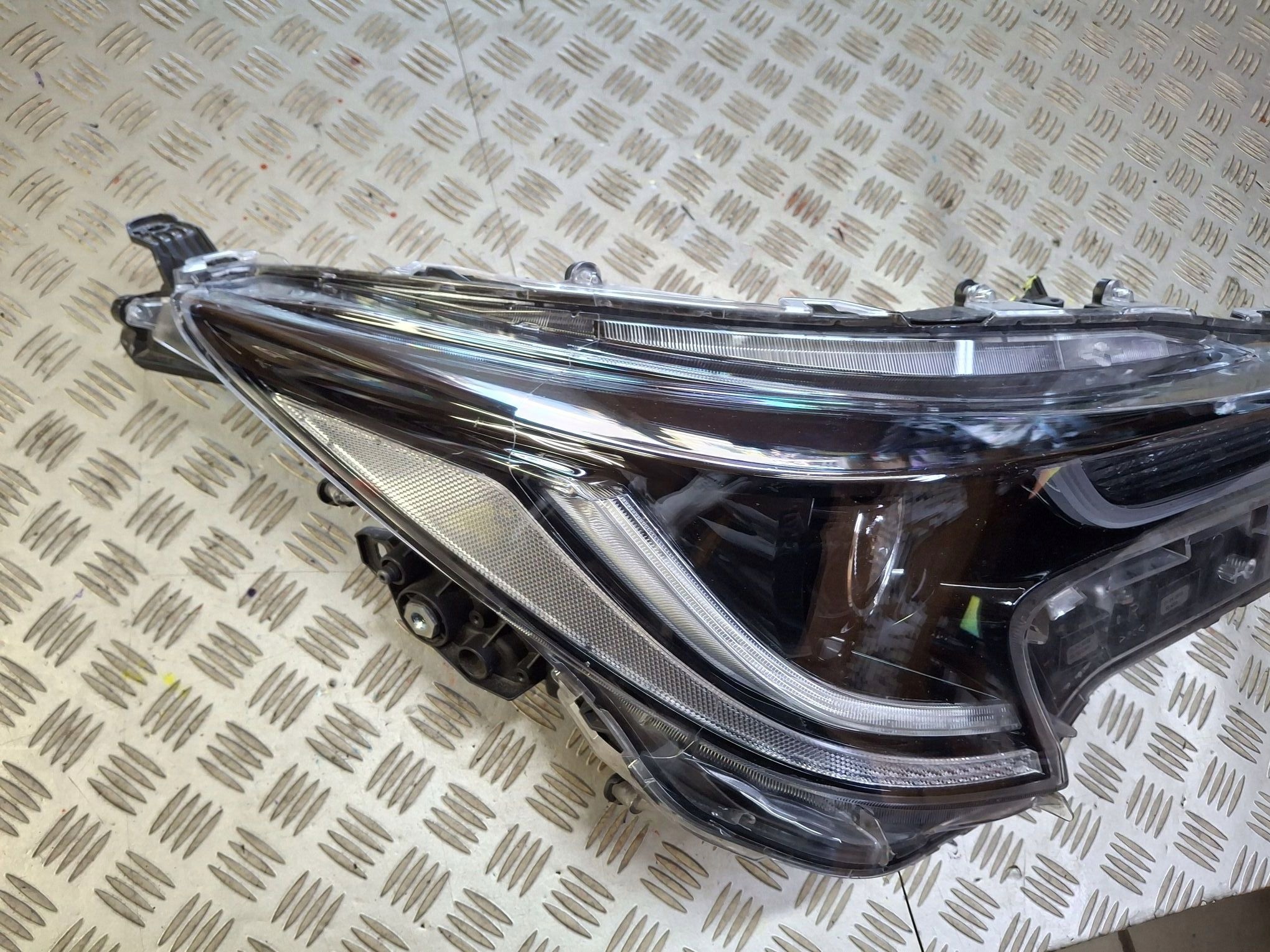 light right front FULL LED TOYOTA COROLLA XII E21 2018R->